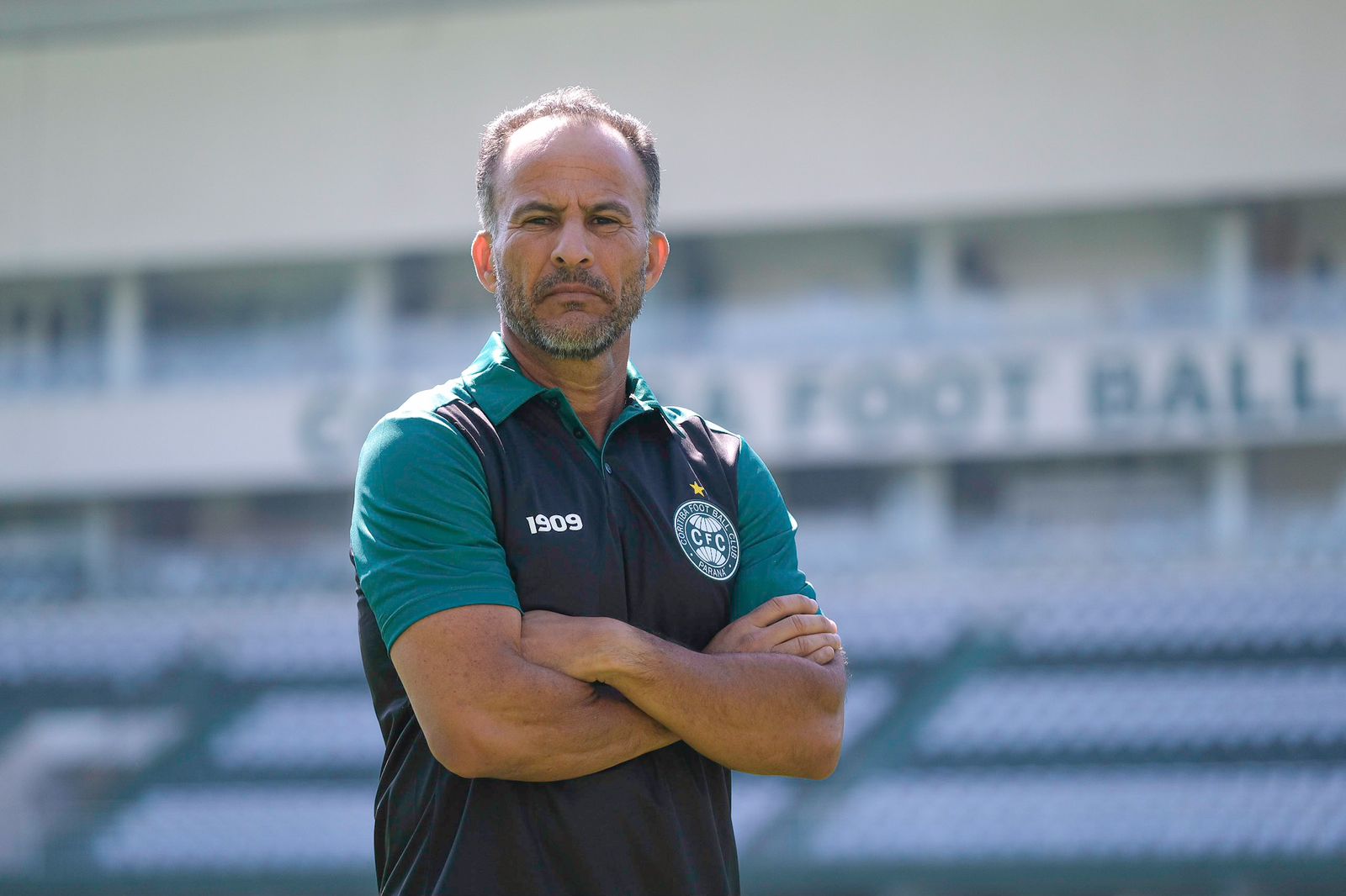 Coritiba contrata Leonardo Cupertino para a prepara��o f�sica