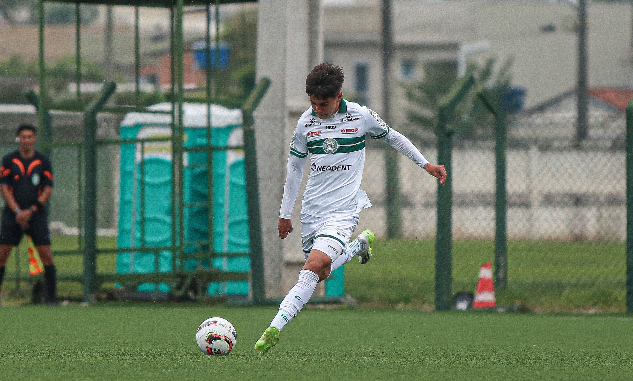 Campeonato Paranaense: sub-16 e sub-14 mant�m 100% de aproveitamento
