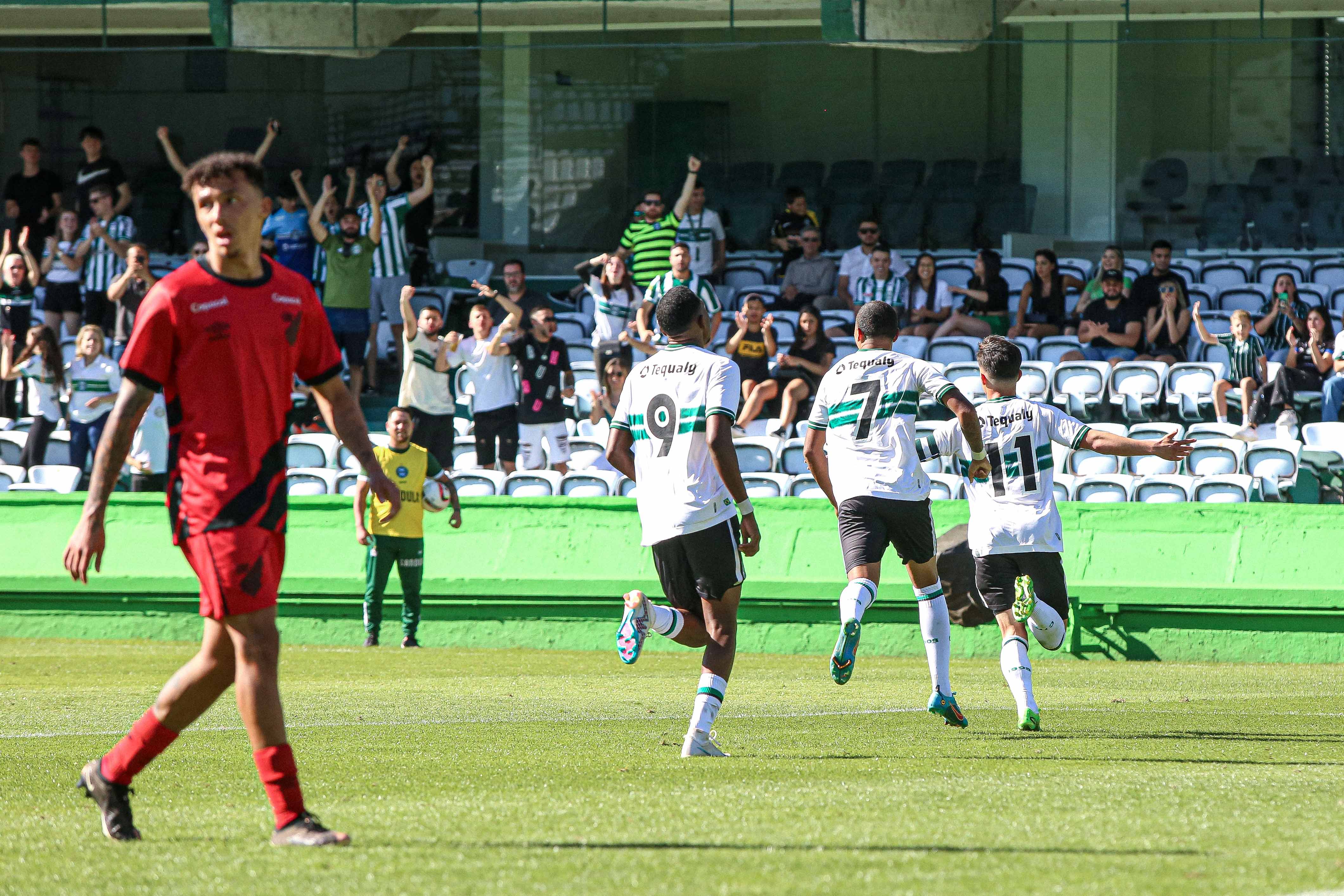 Coritiba vence primeiro jogo da semifinal do Paranaense sub-20