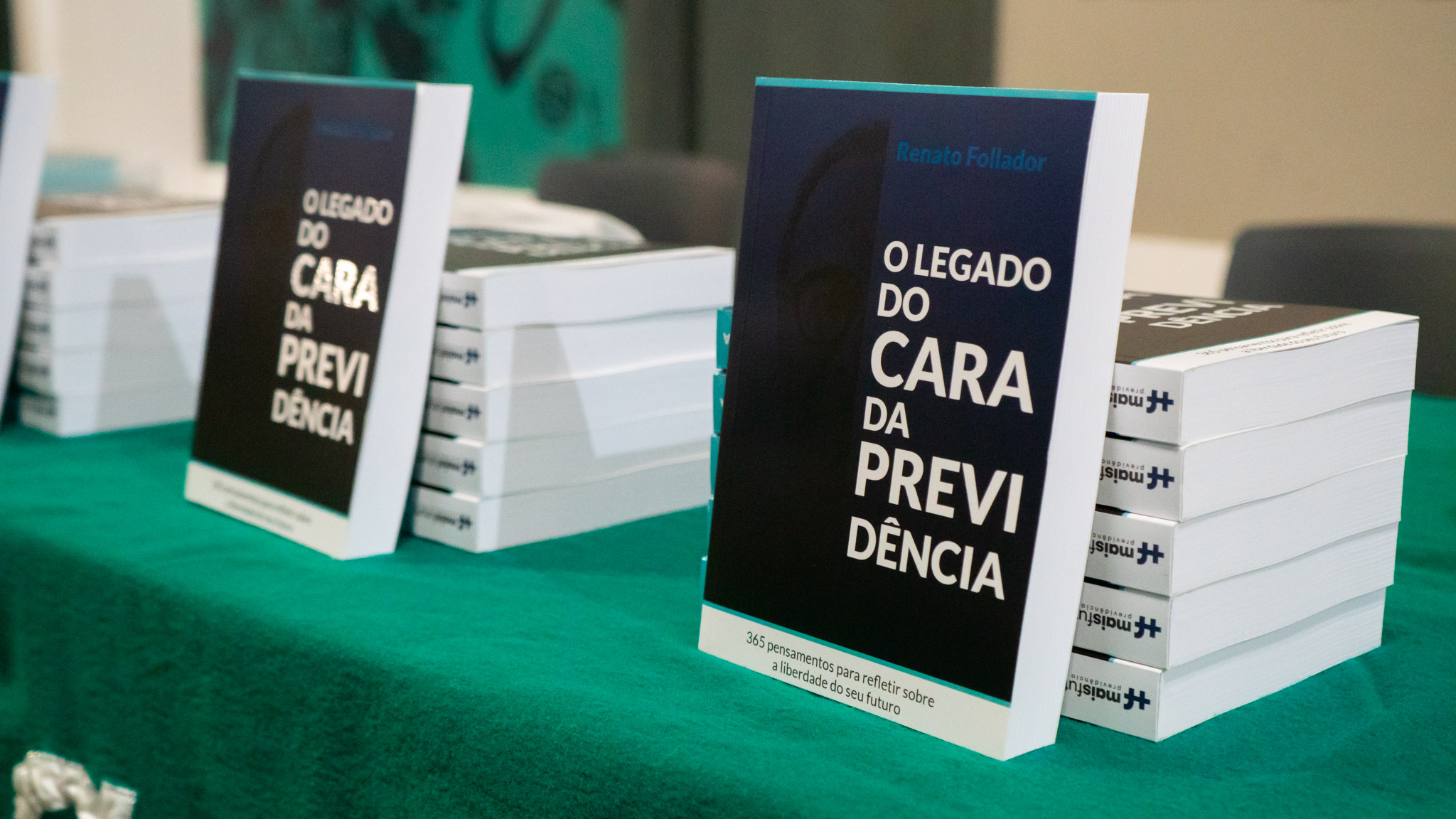 Lan�amento do livro de Renato Follador