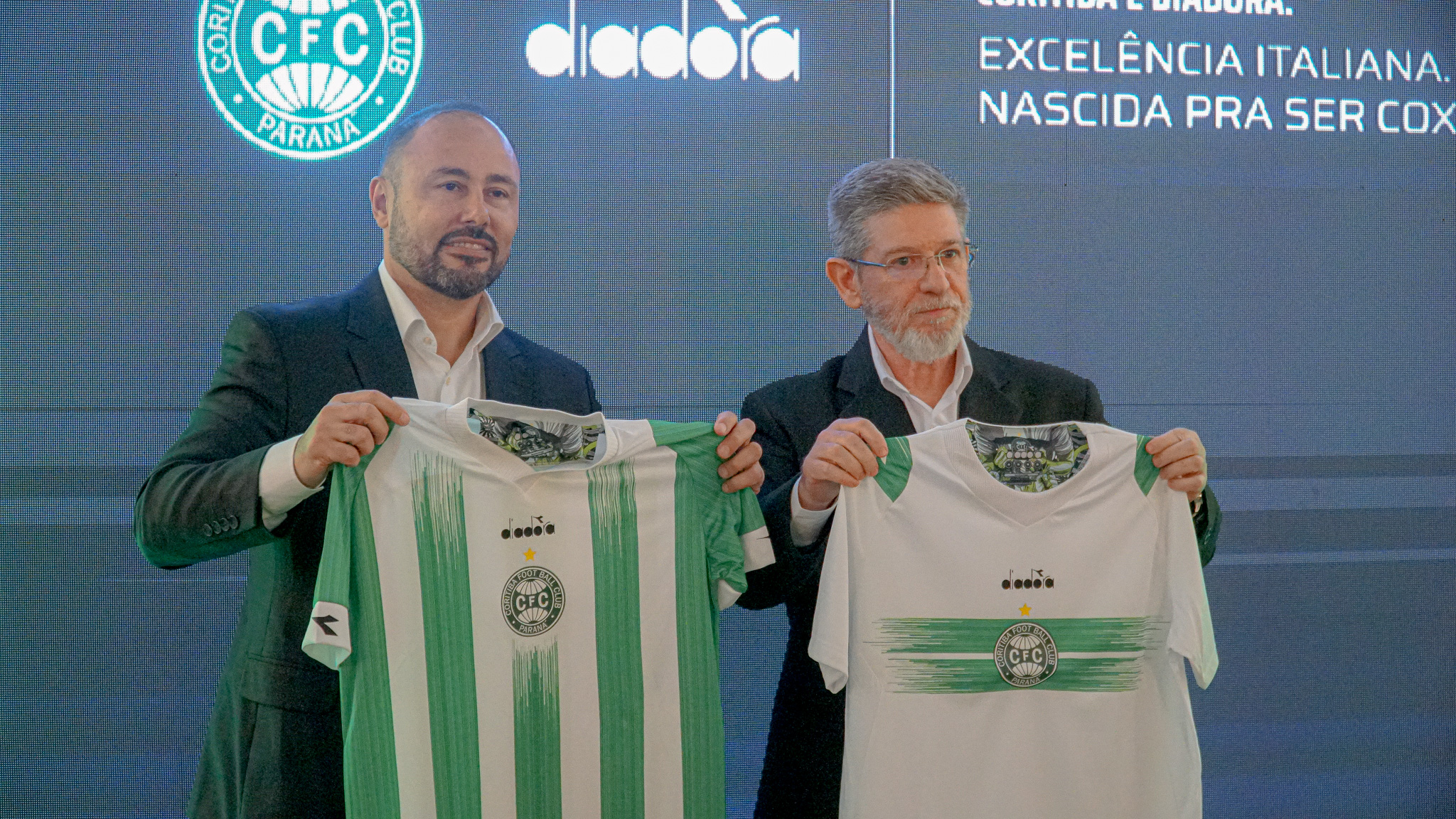 Evento marca lan�amento dos uniformes da Diadora
