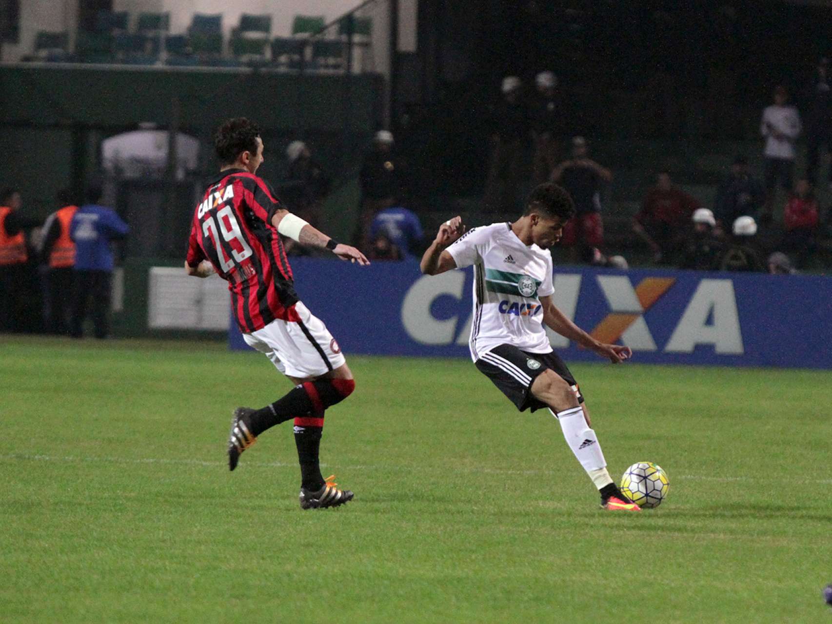 Estreantes e veteranos em cl�ssicos