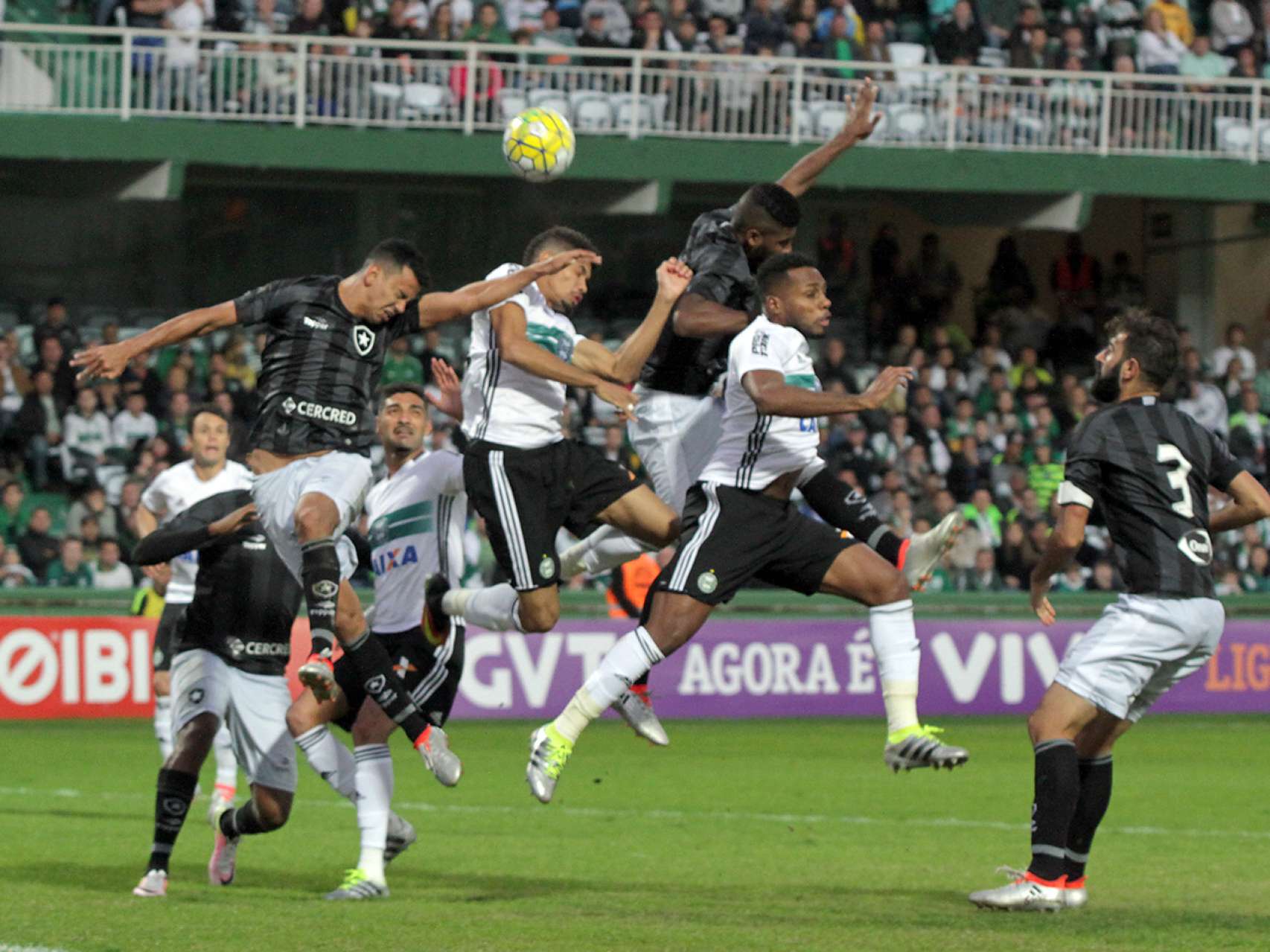 Empate em casa