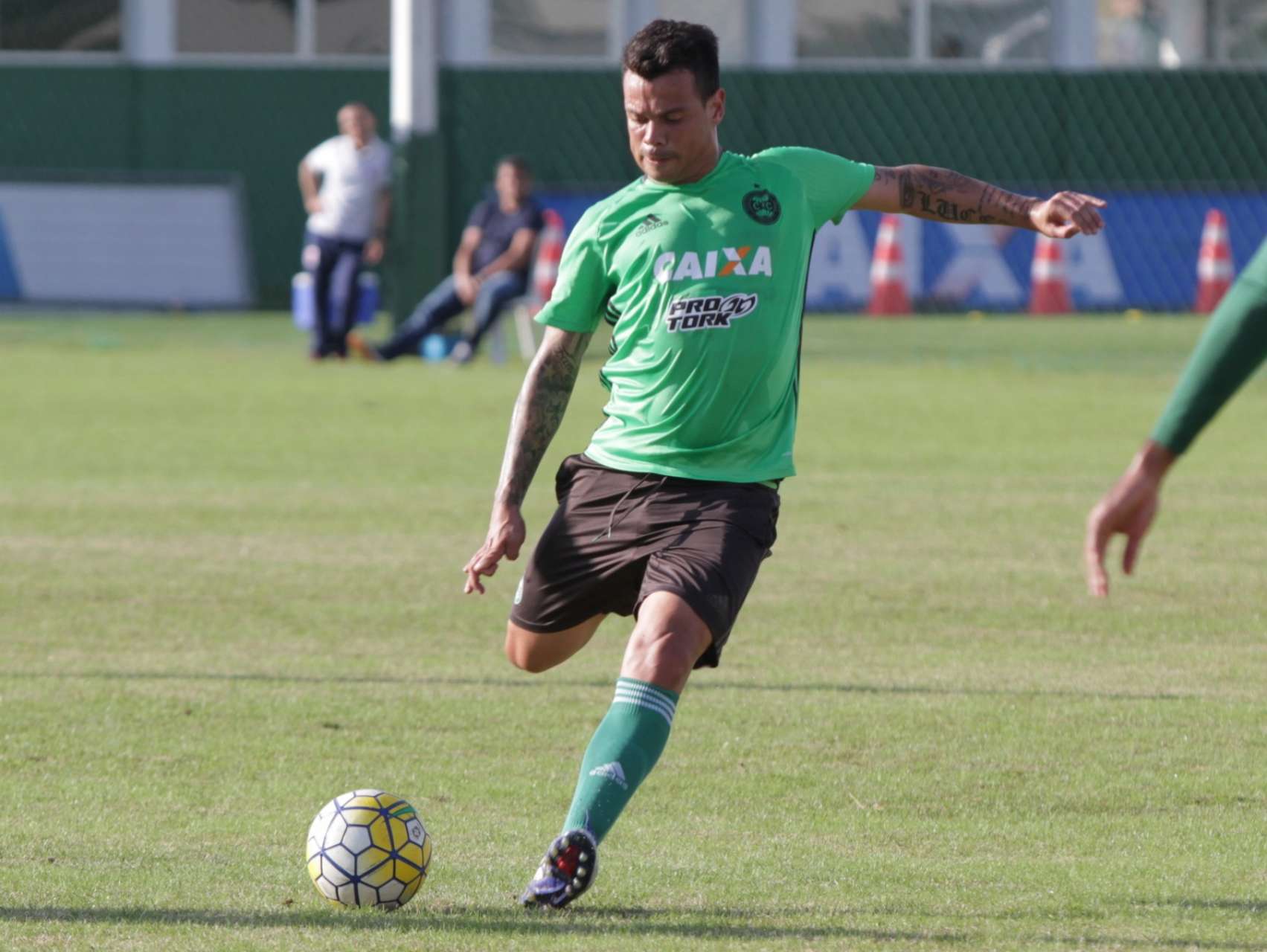 Bernardo estreia no Coxa