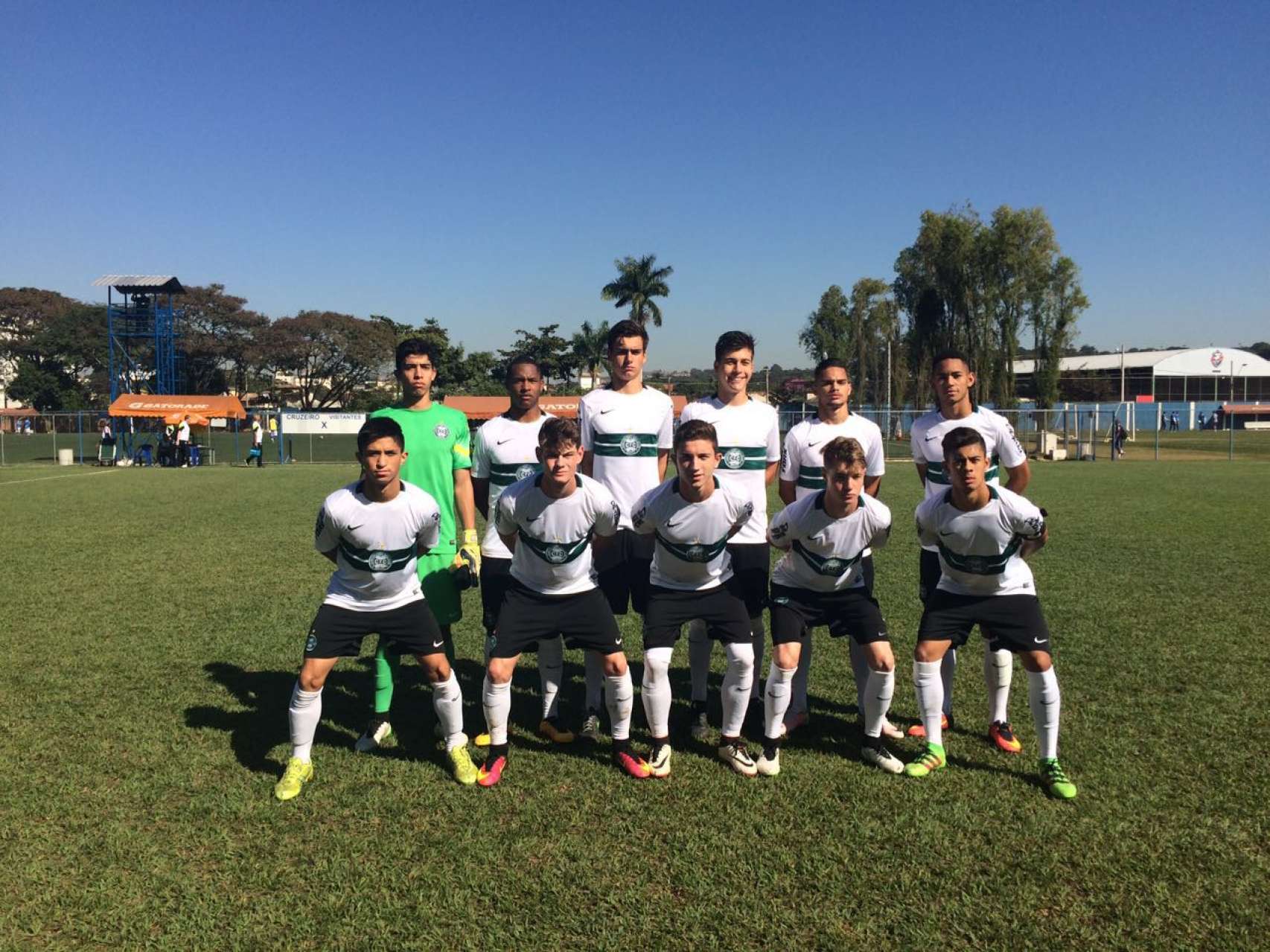 Sub-17 segue na Ta�a BH