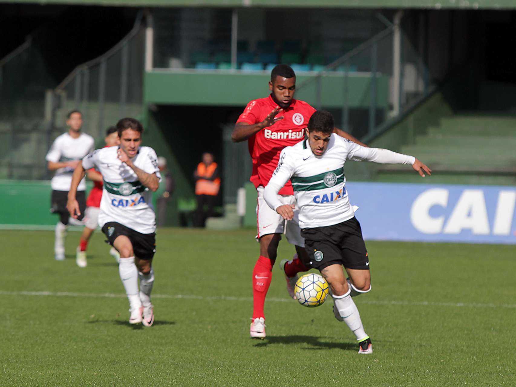 Sub-20 pega o S�o Paulo