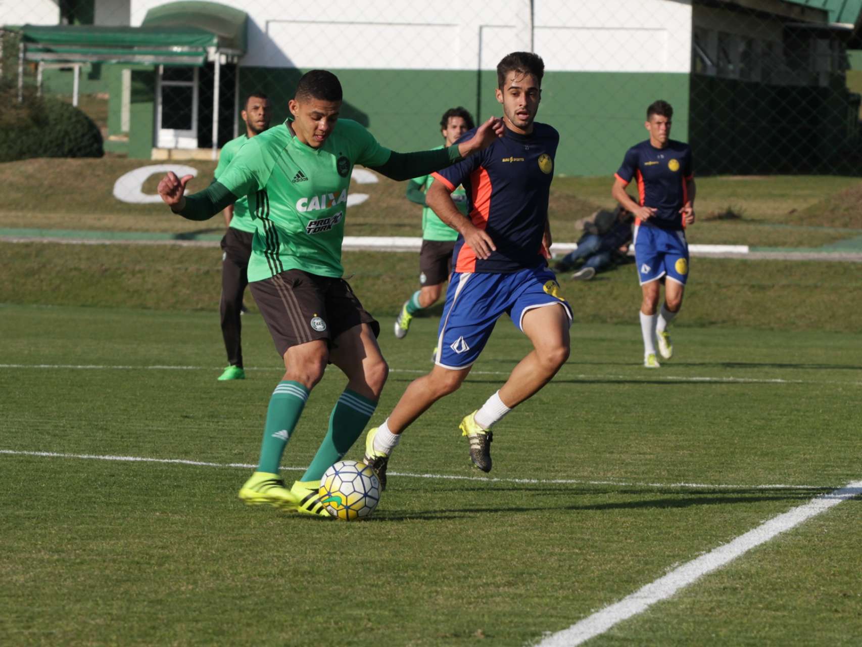 Jogo treino movimenta reapresenta��o