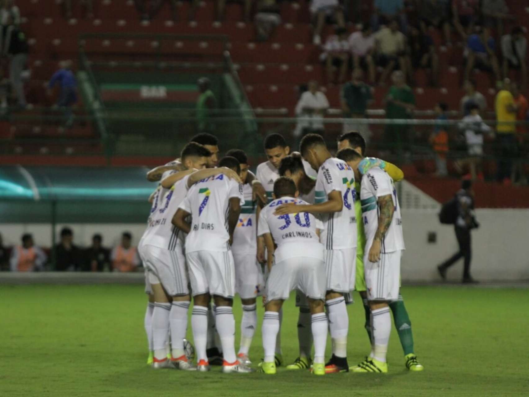 D� notas aos atletas
