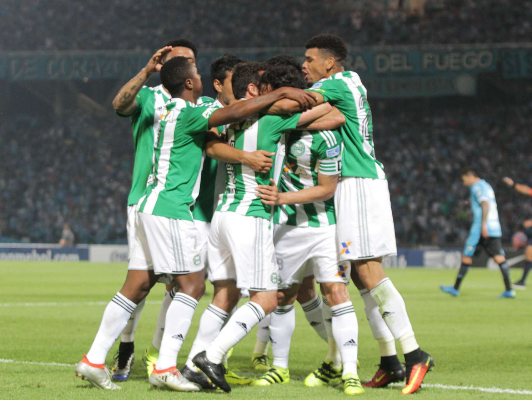 Escolha o gol mais bonito de setembro
