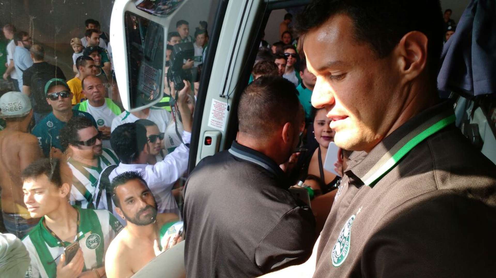 �Juntos somos mais fortes�