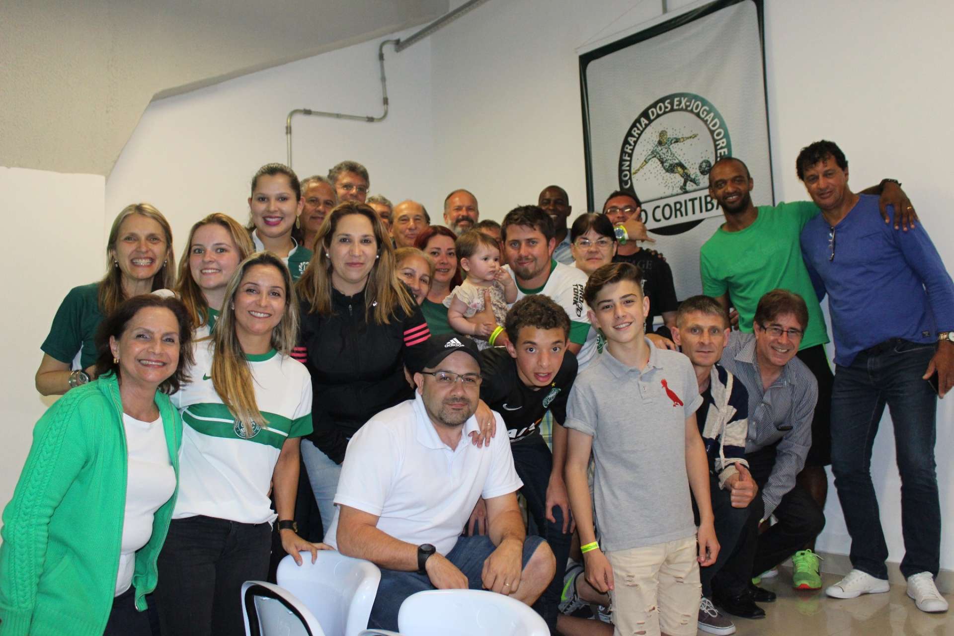 Jogo ao lado de �dolos 
