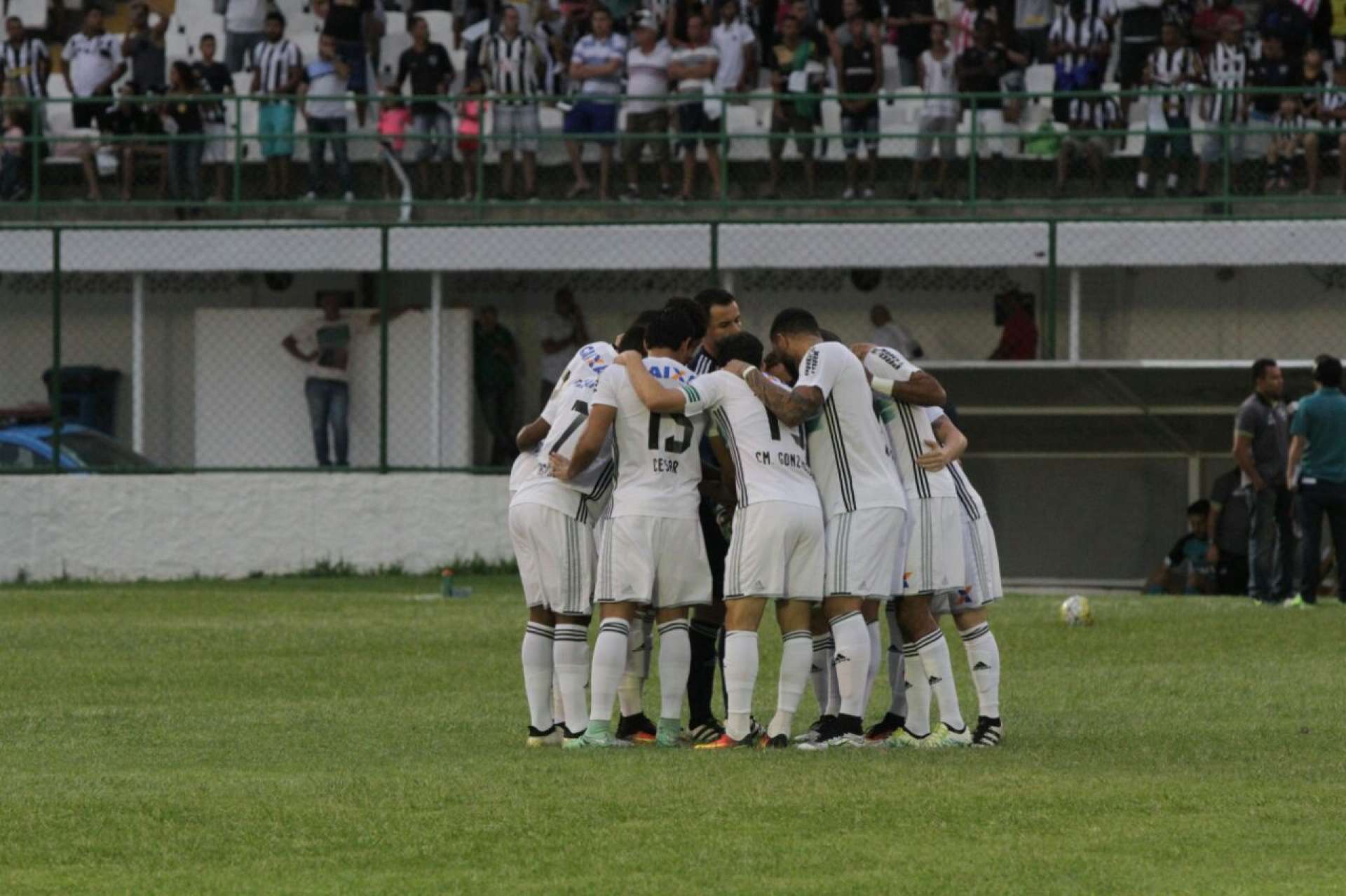 D� notas aos atletas