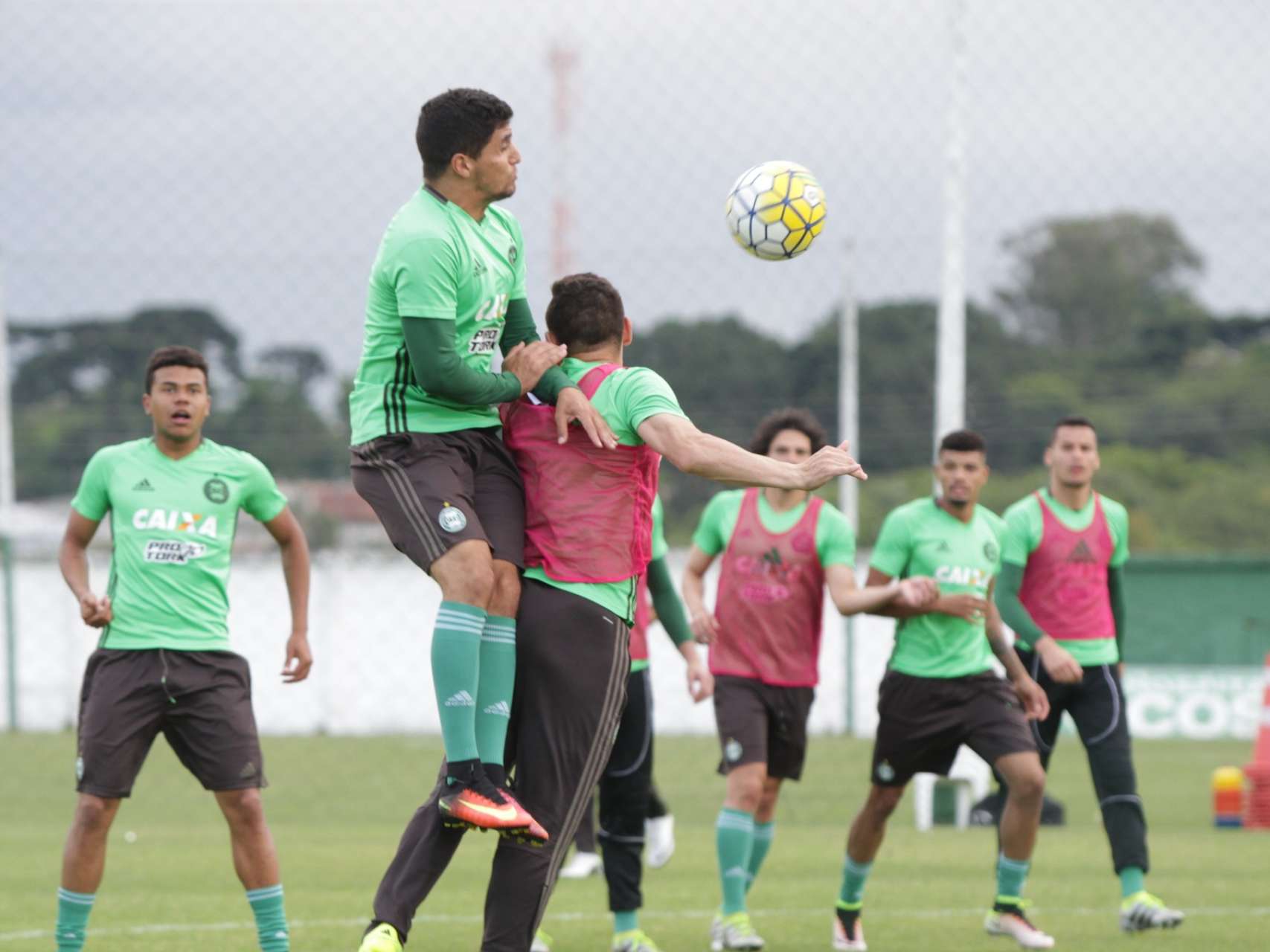 Coxa faz �ltimo treino