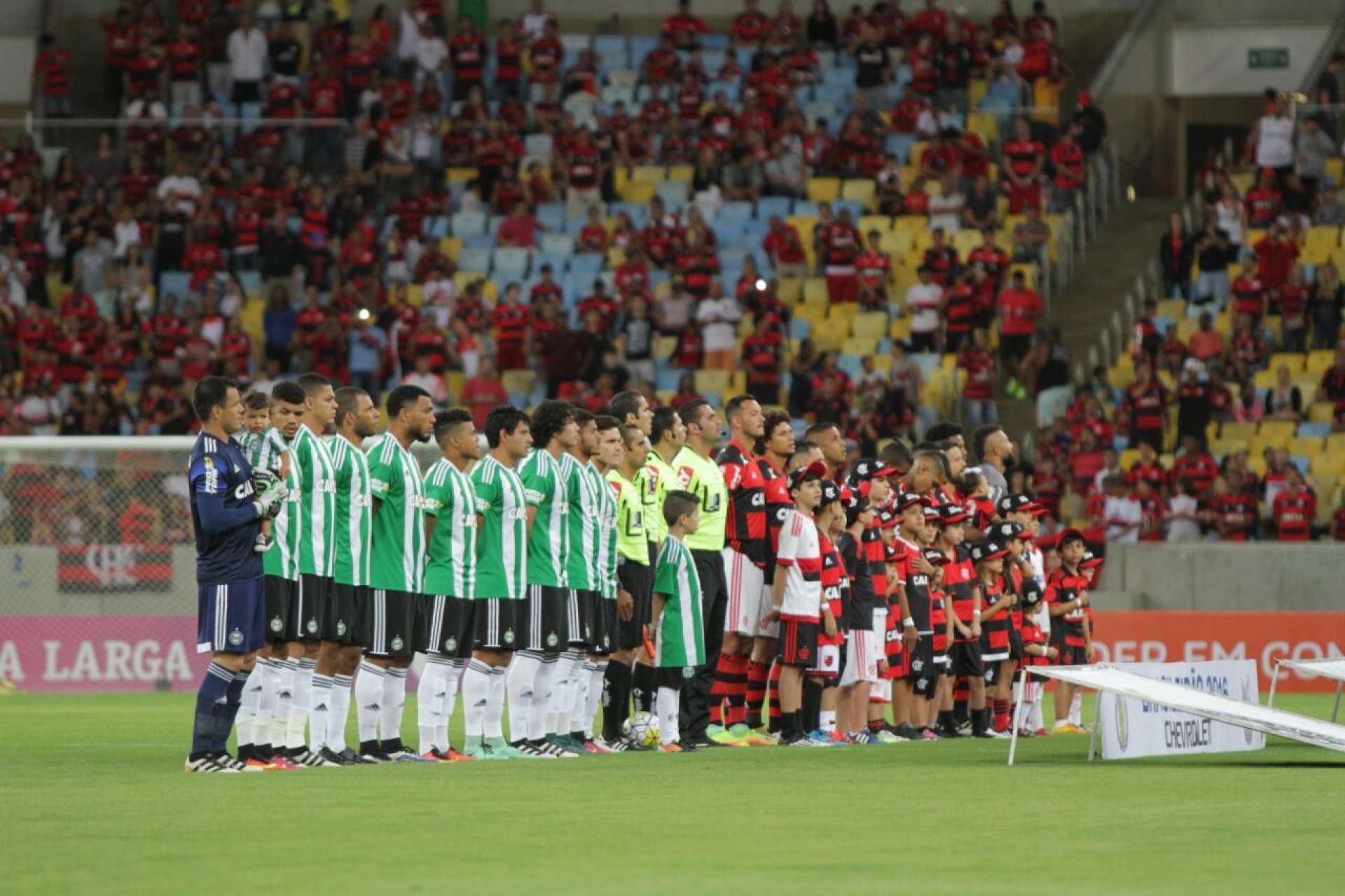 D� notas aos atletas