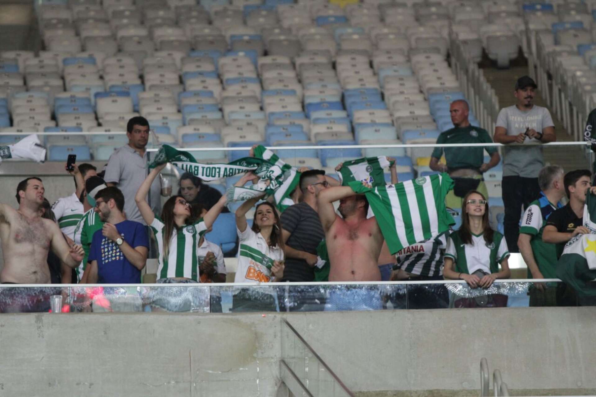 Apoio extracampo