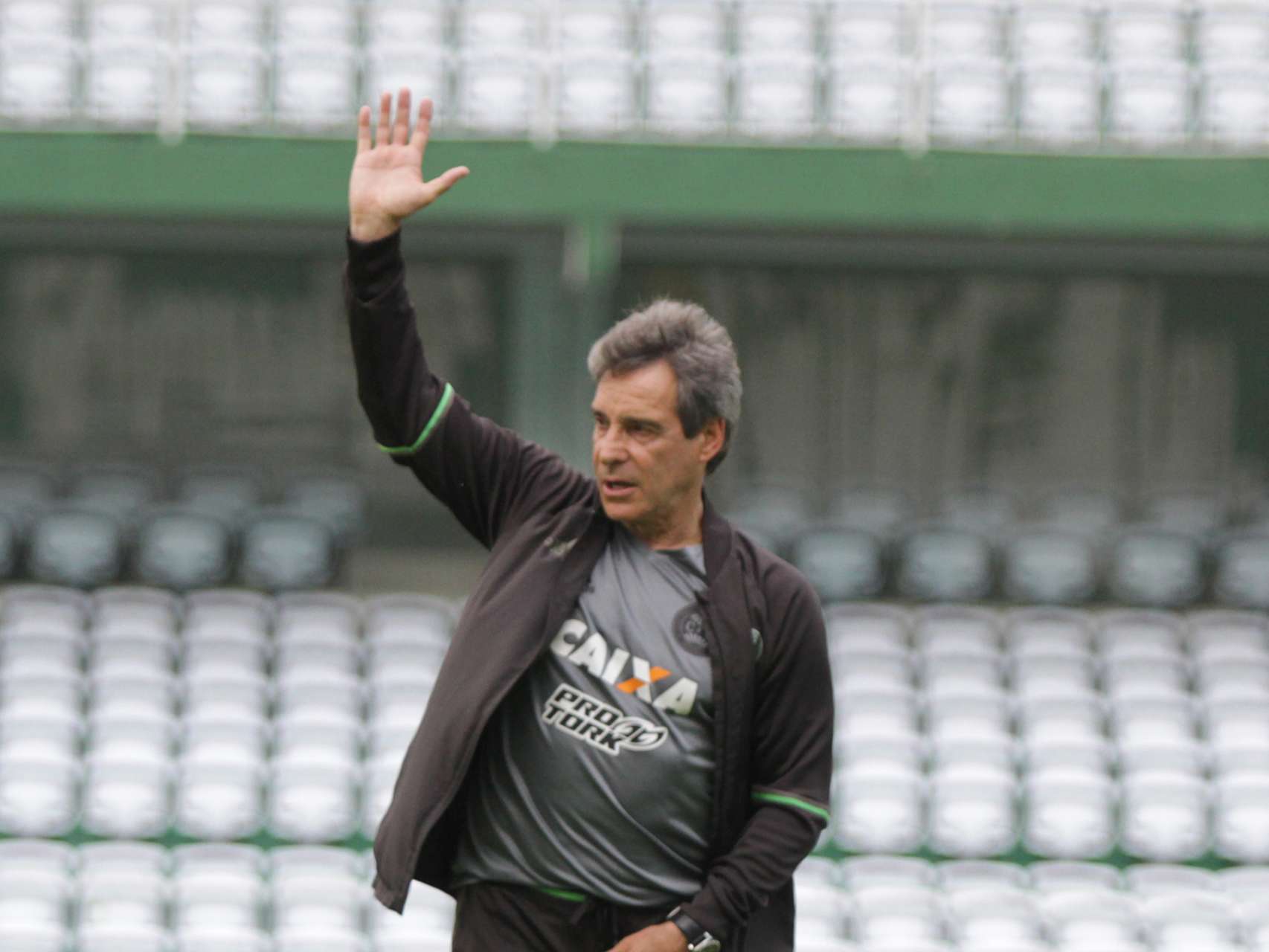 Coritiba renova com Carpegiani