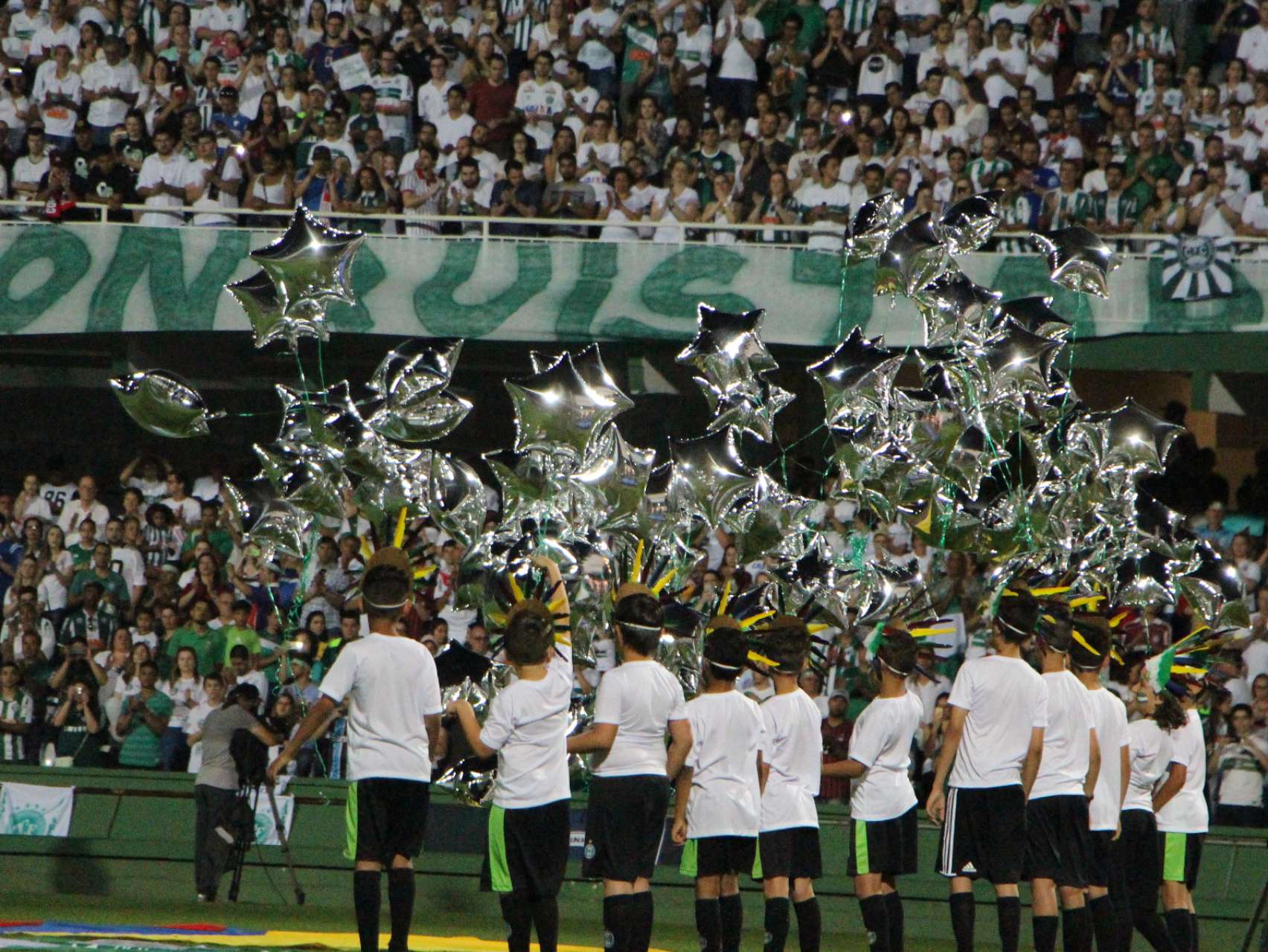 Galeria: homenagem a Chape