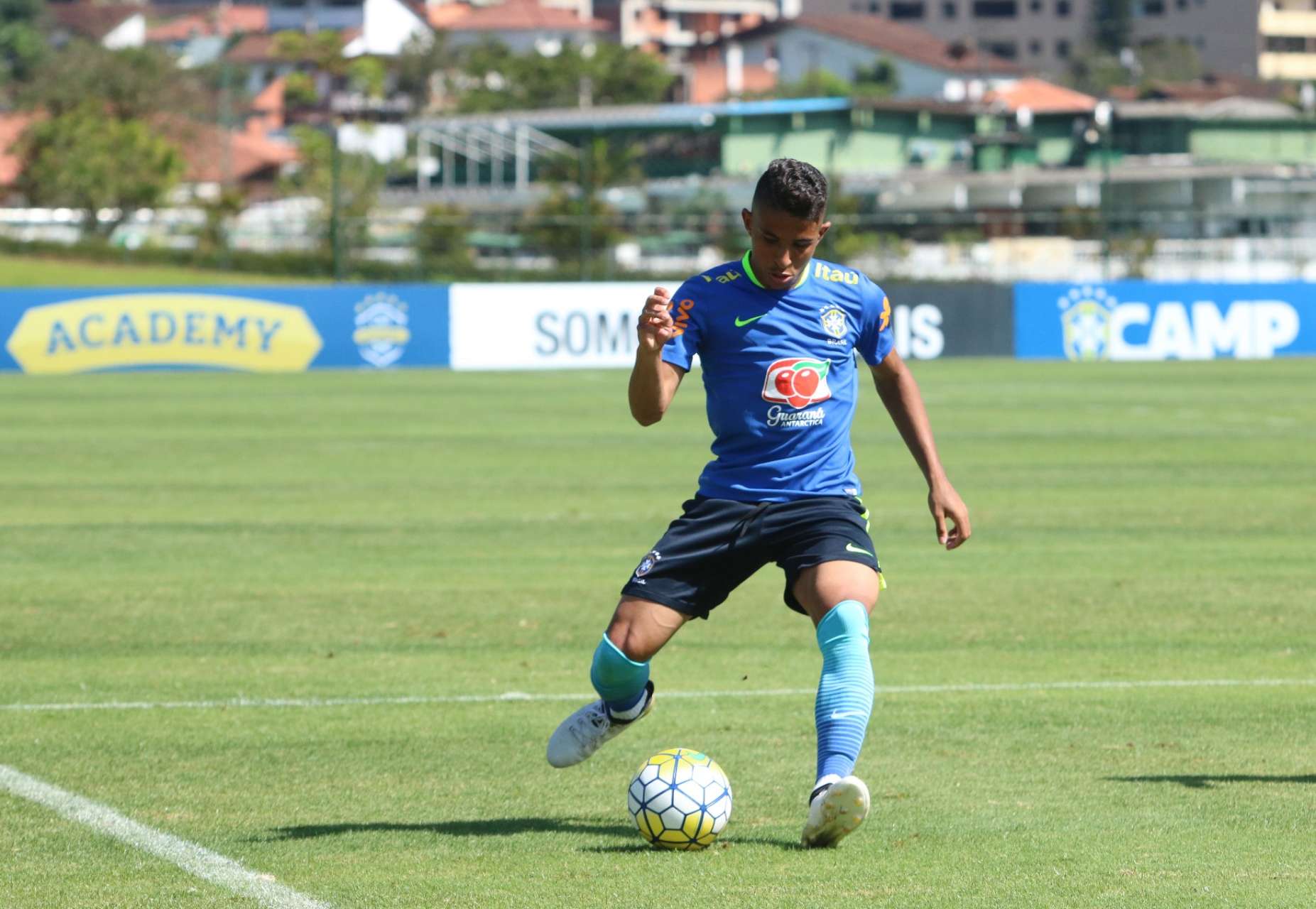 Dod� estreia no Sul-Americano Sub-20