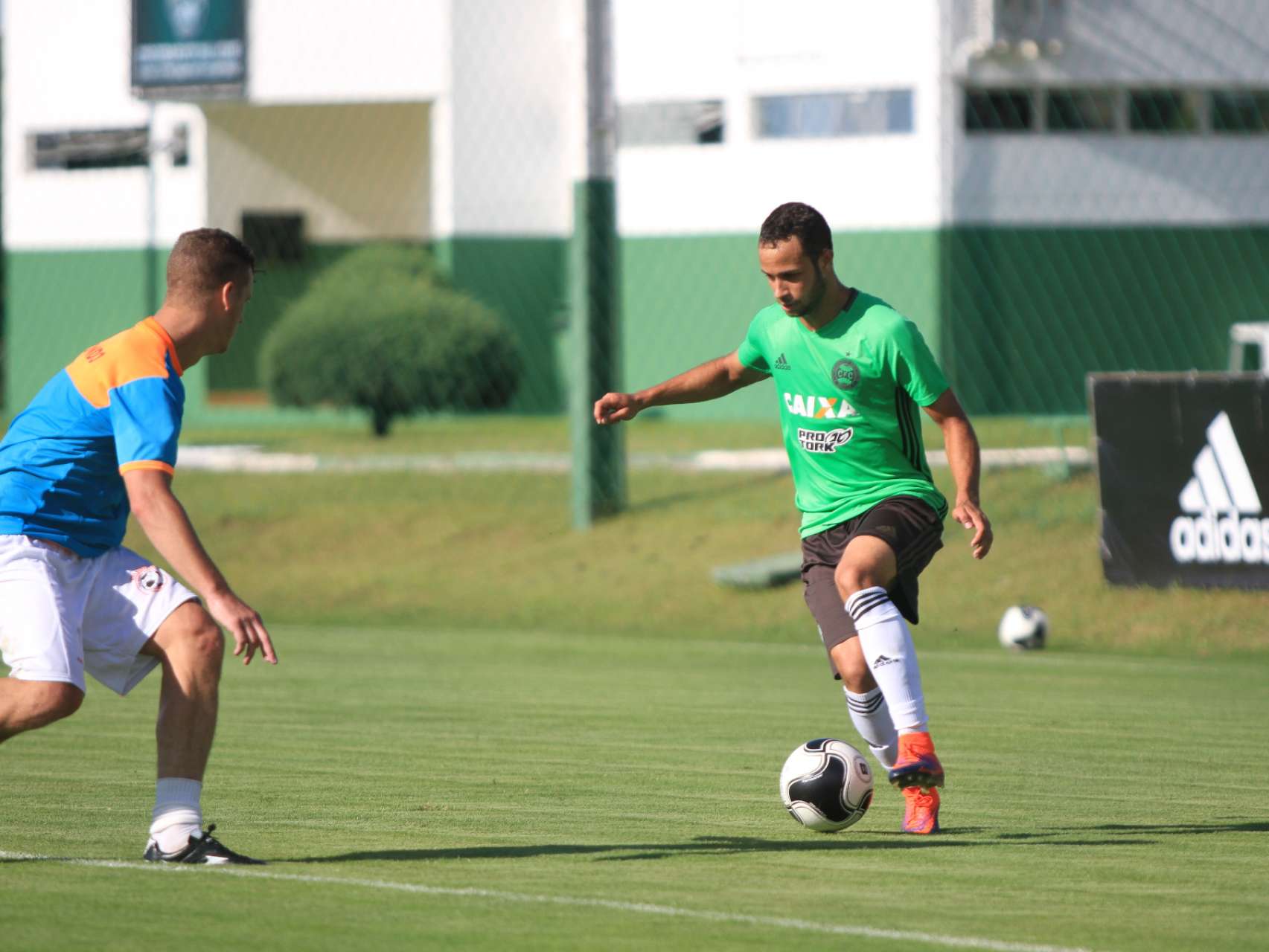 Coritiba faz jogo-treino no CT