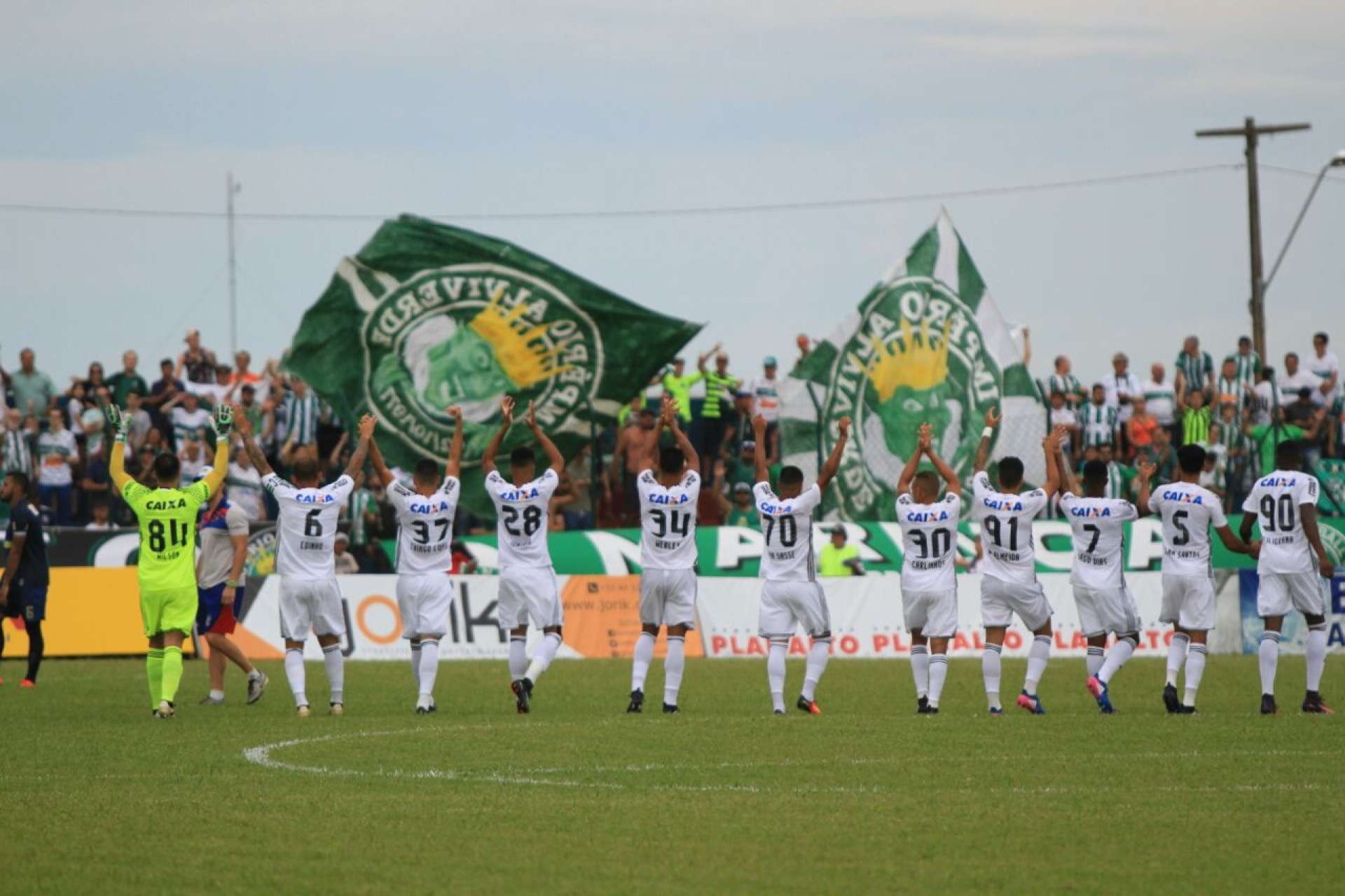 Torcida coxa-branca em Cianorte