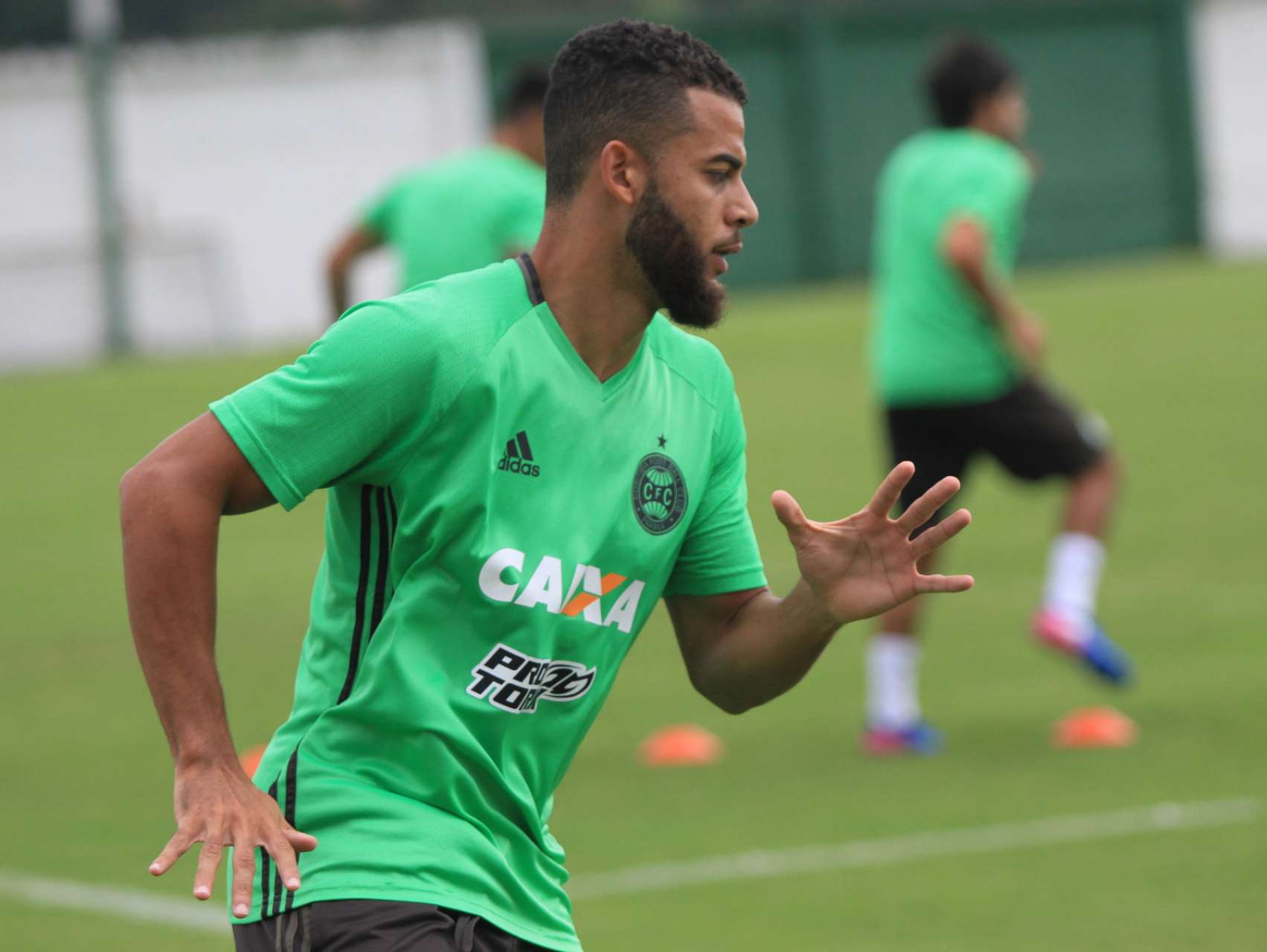 Henrique Gelain passa por cirurgia