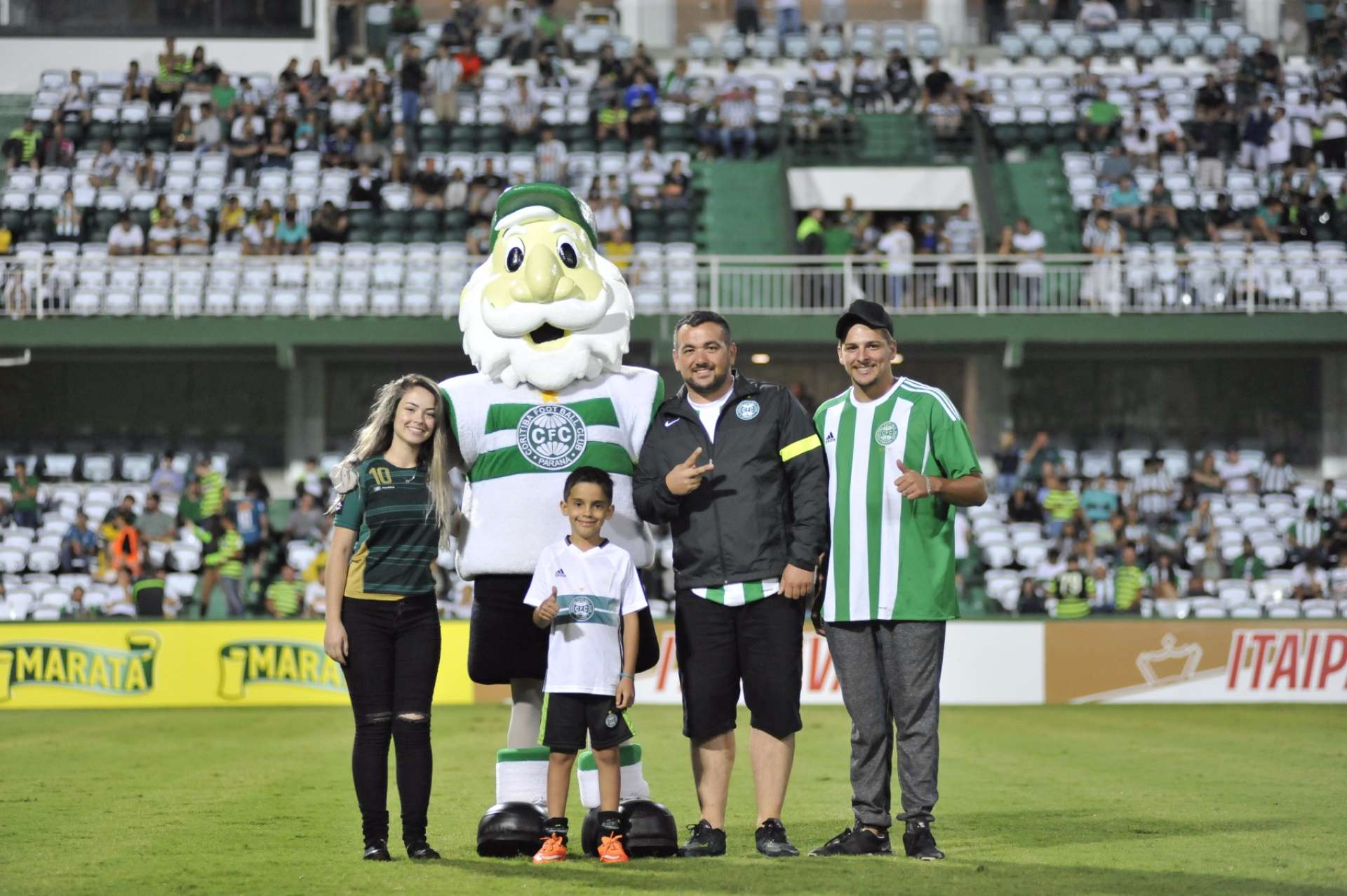 Chute a gol no travess�o! 