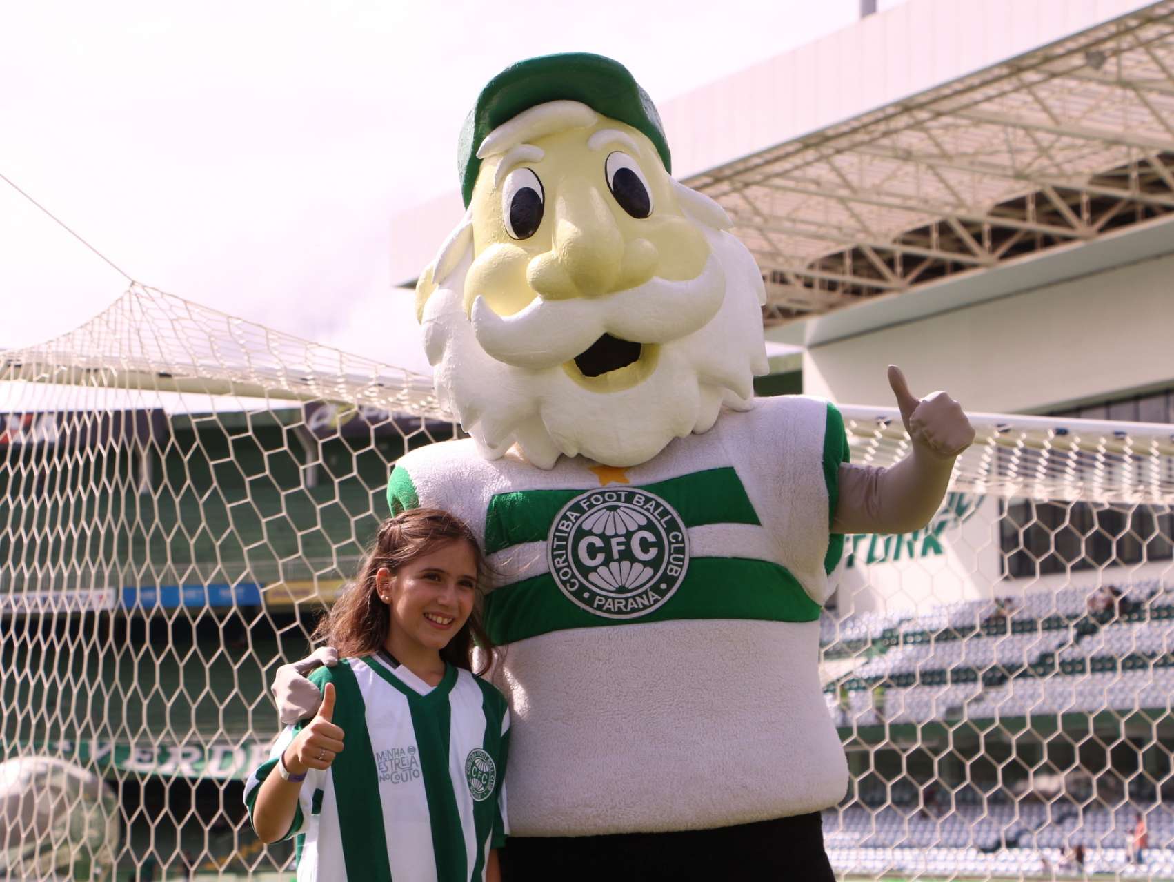 V�deo: s�cia coxa-branca conhece Couto Pereira