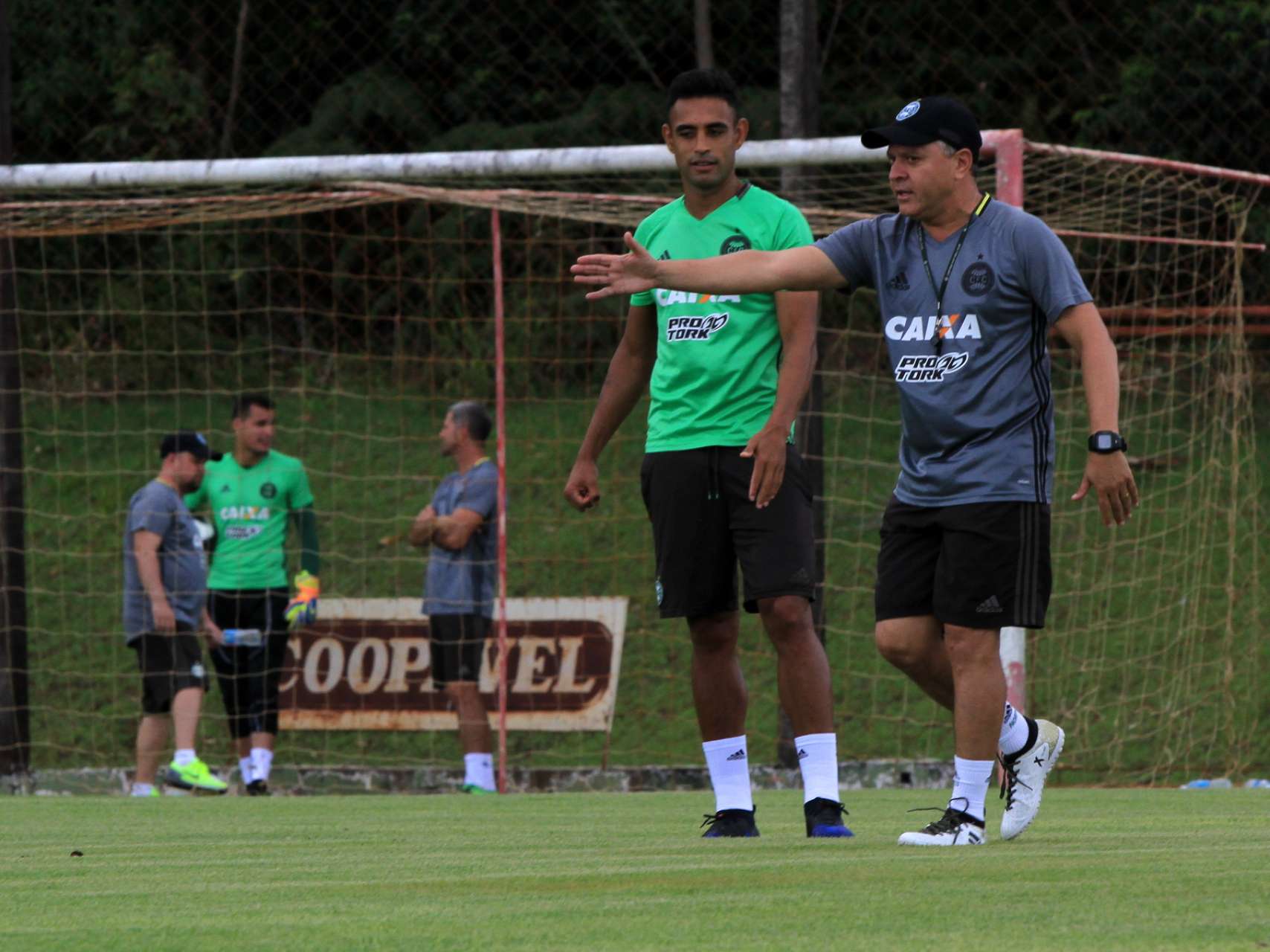 Galeria do treino de s�bado