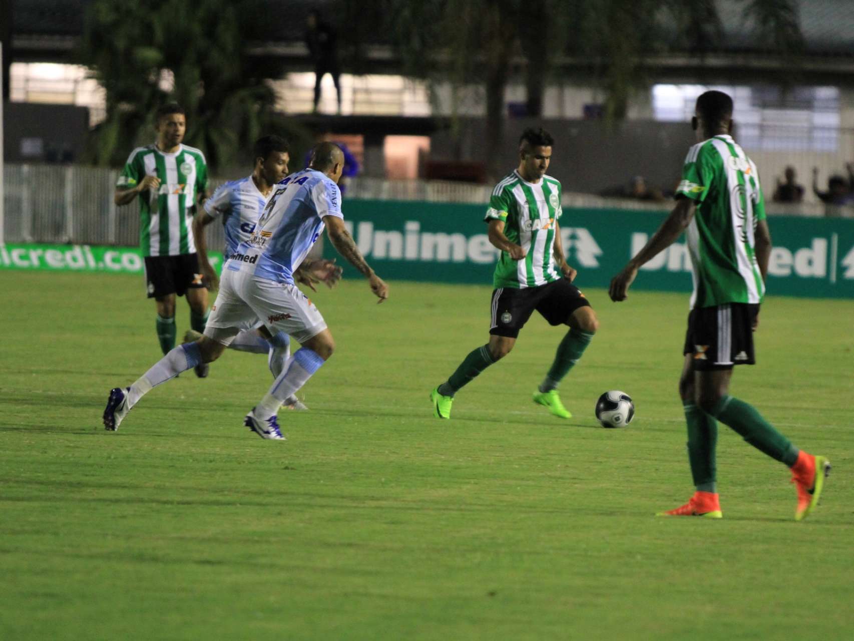 J� classificado, Coxa sofre rev�s