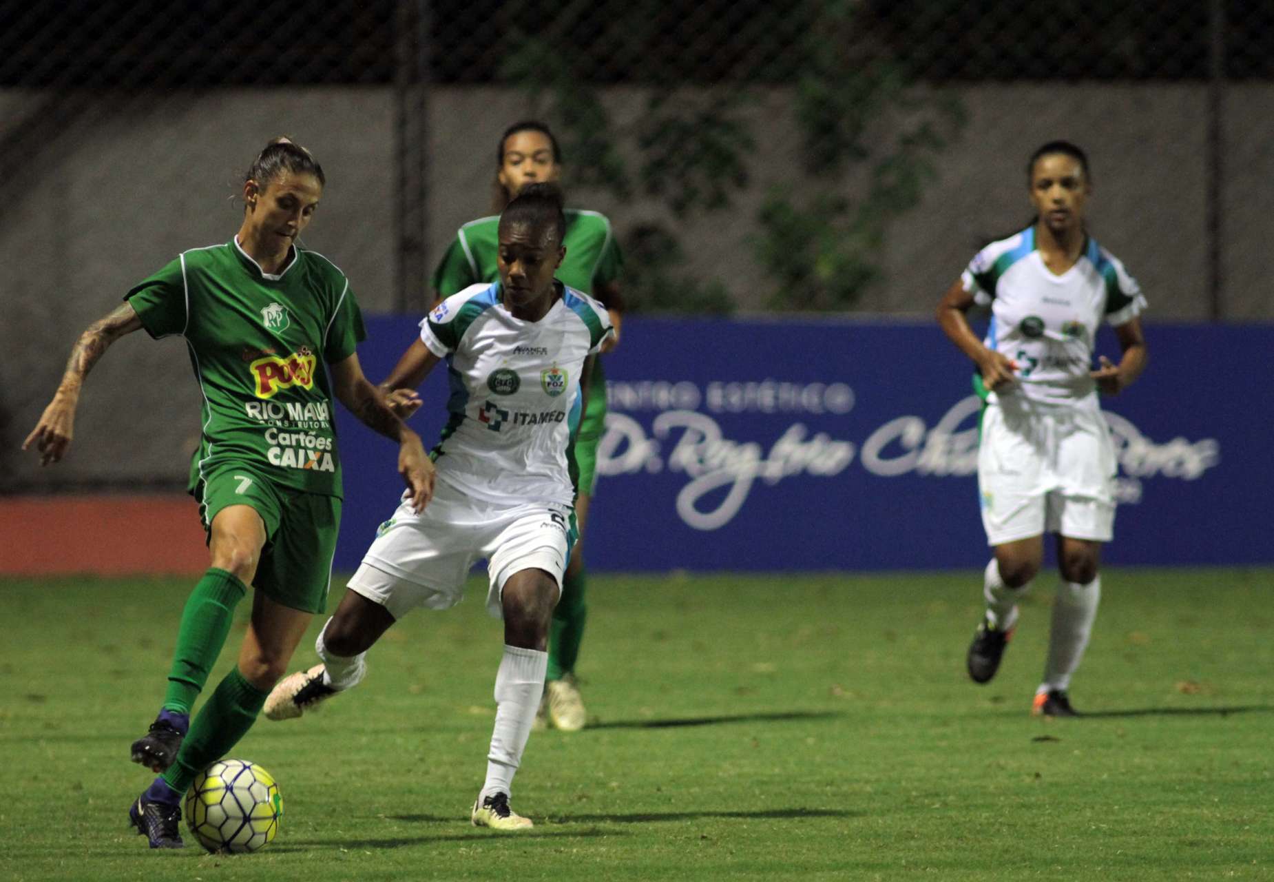 Foz Cataratas/Coritiba sofre rev�s