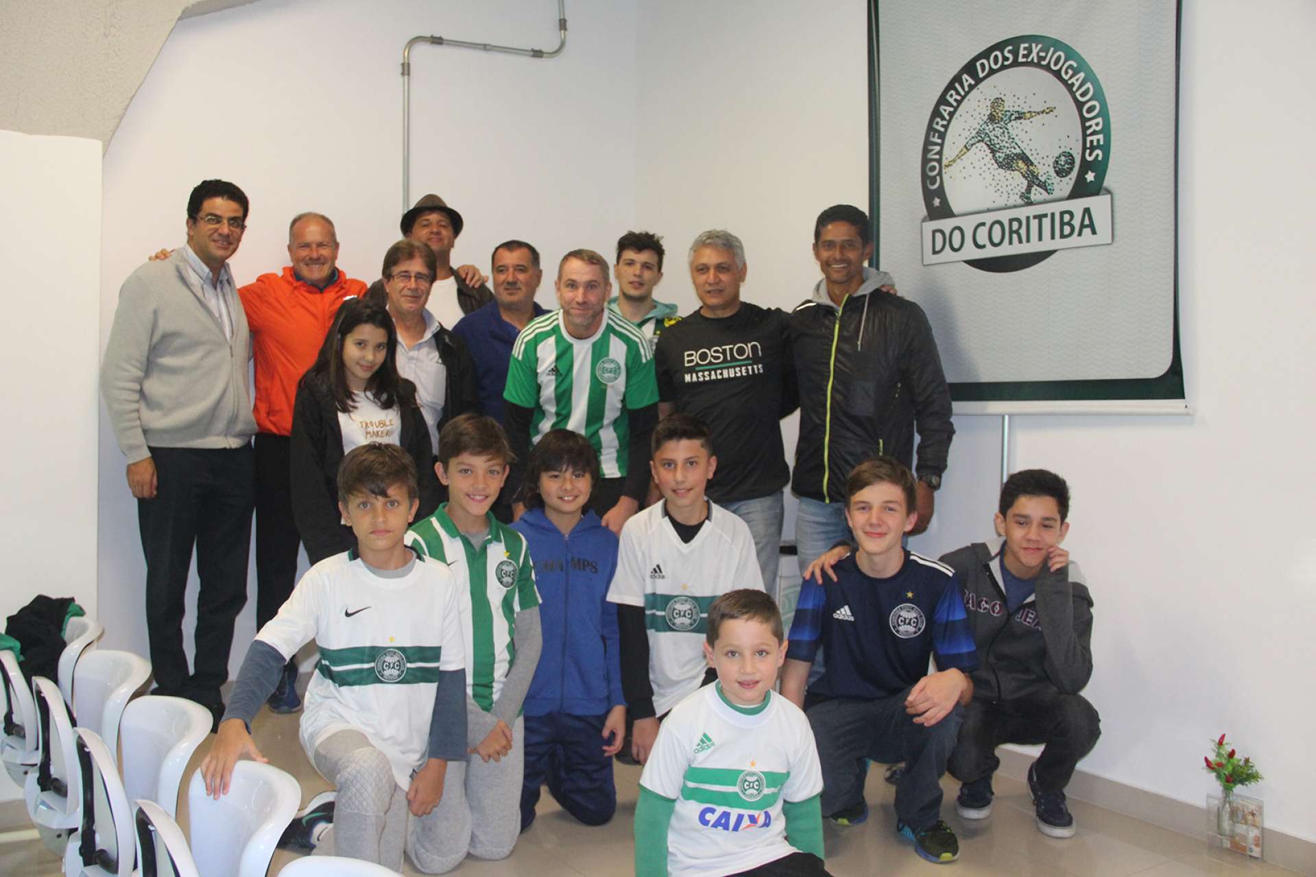 Jogo ao lado de ex-atletas