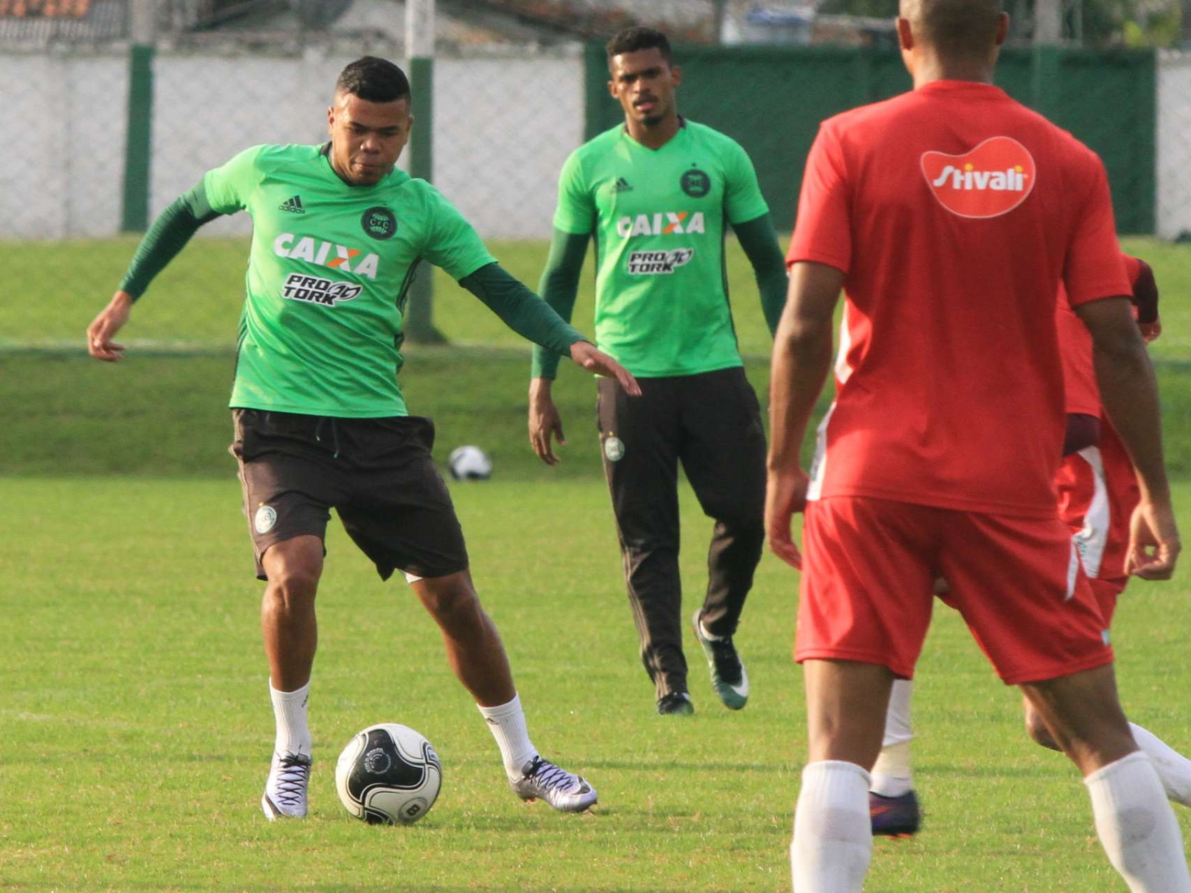 Galeria: jogo treino no CT