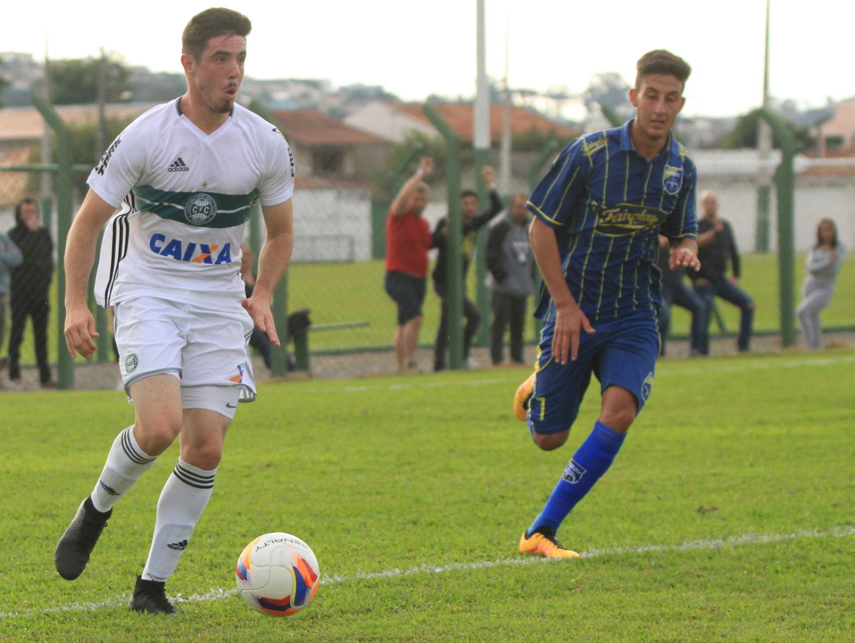 Sub-19 fica no empate