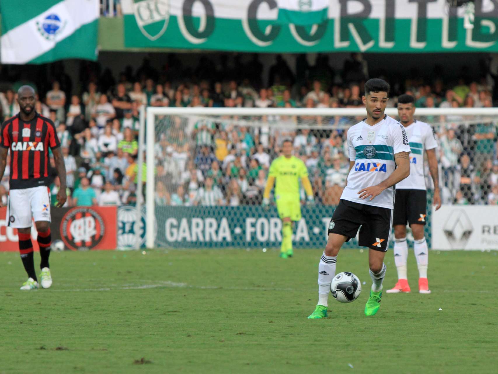 Cl�ssico � um campeonato � parte