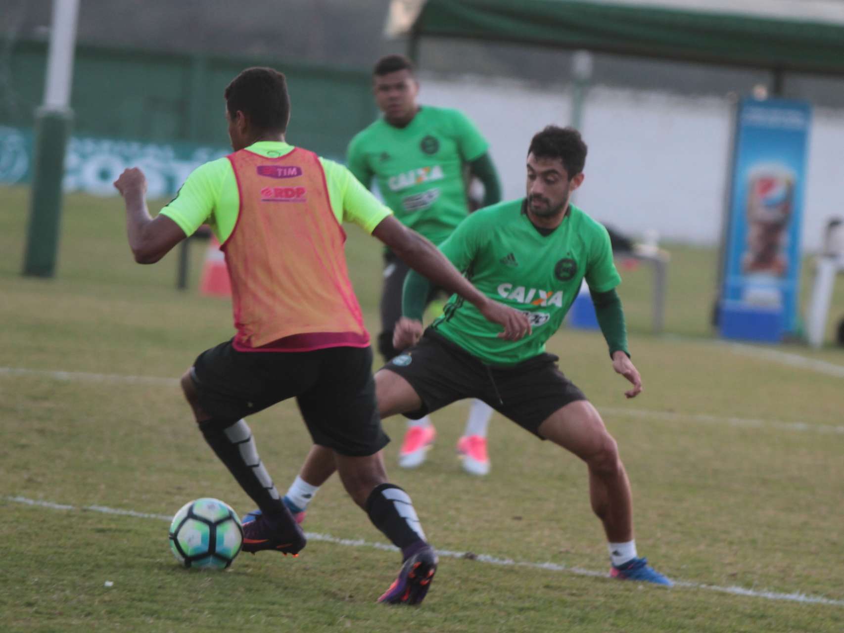Coxa retorna �s atividades