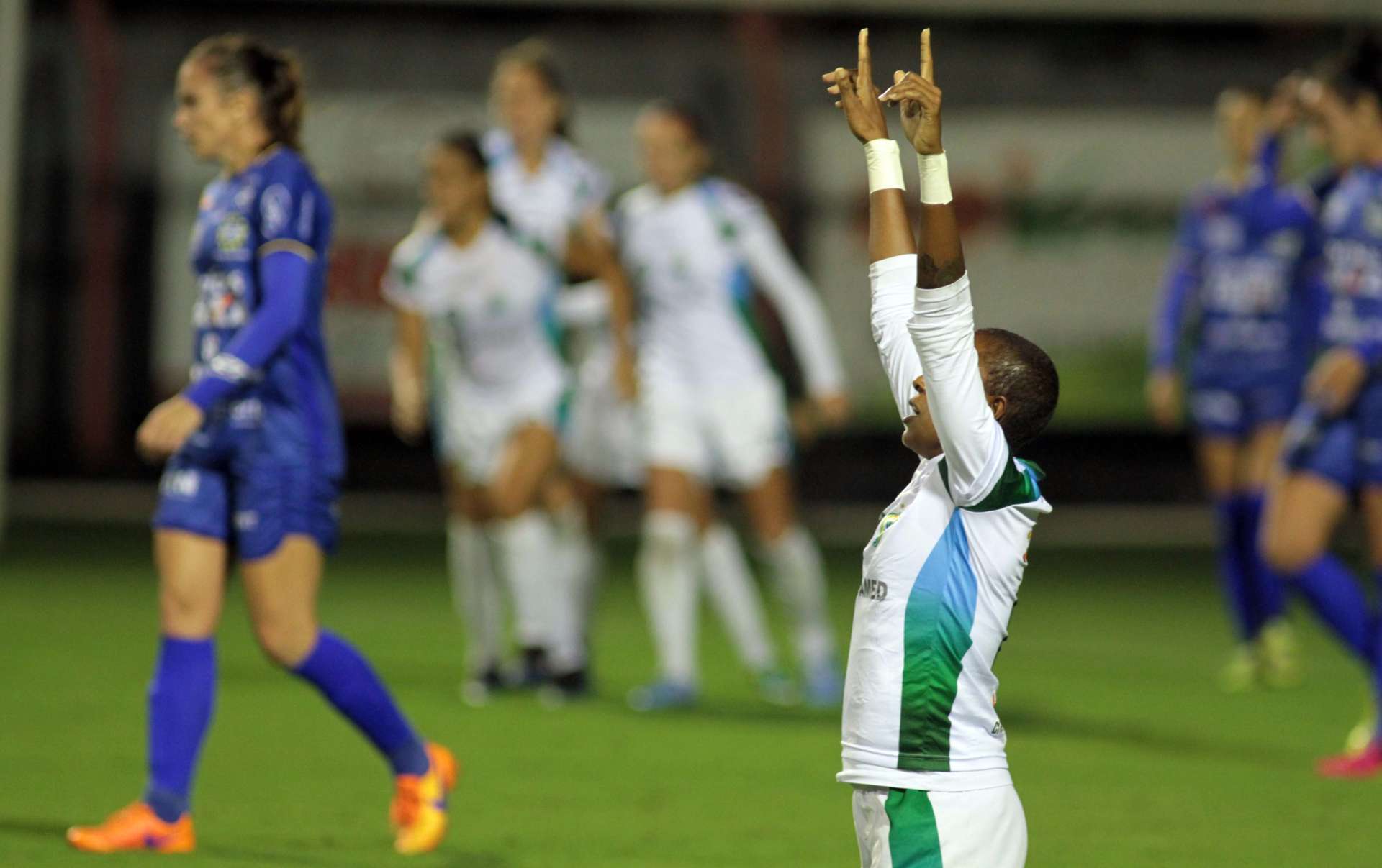 Foz Cataratas/Coritiba conquista vit�ria importante