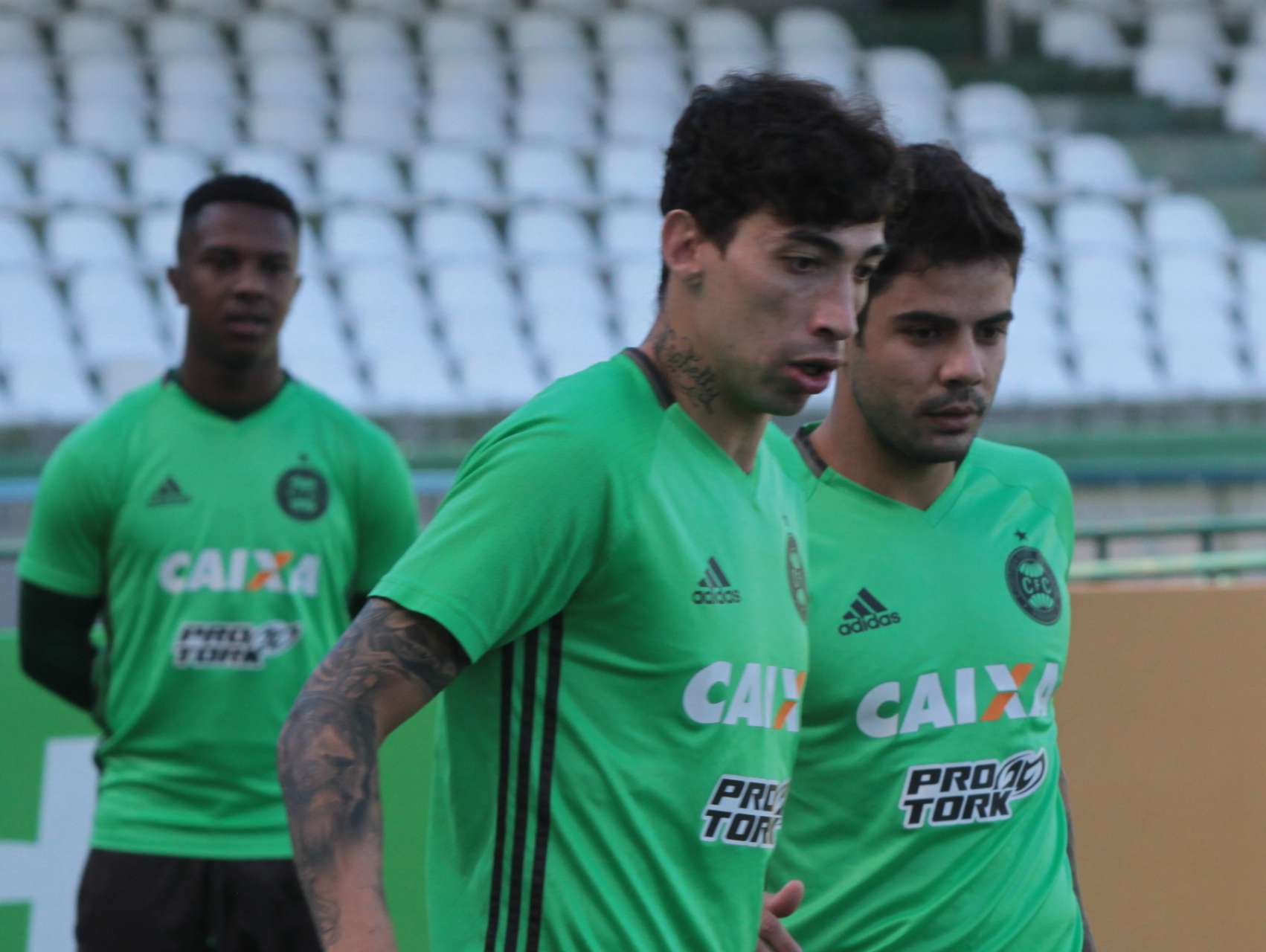 Coxa encerra a prepara��o para pegar o Vit�ria