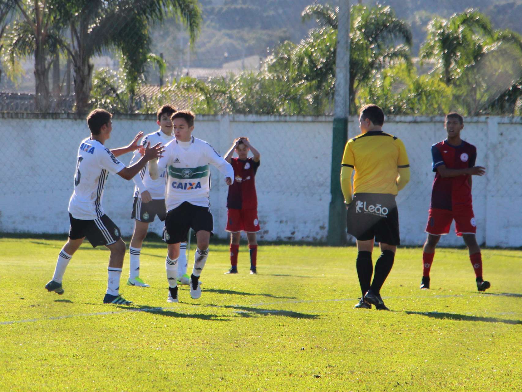 Sub-15 vence no CT