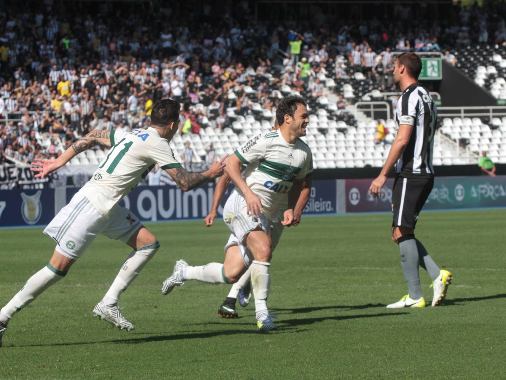 Kleber anota primeiro gol no Brasileiro 2017