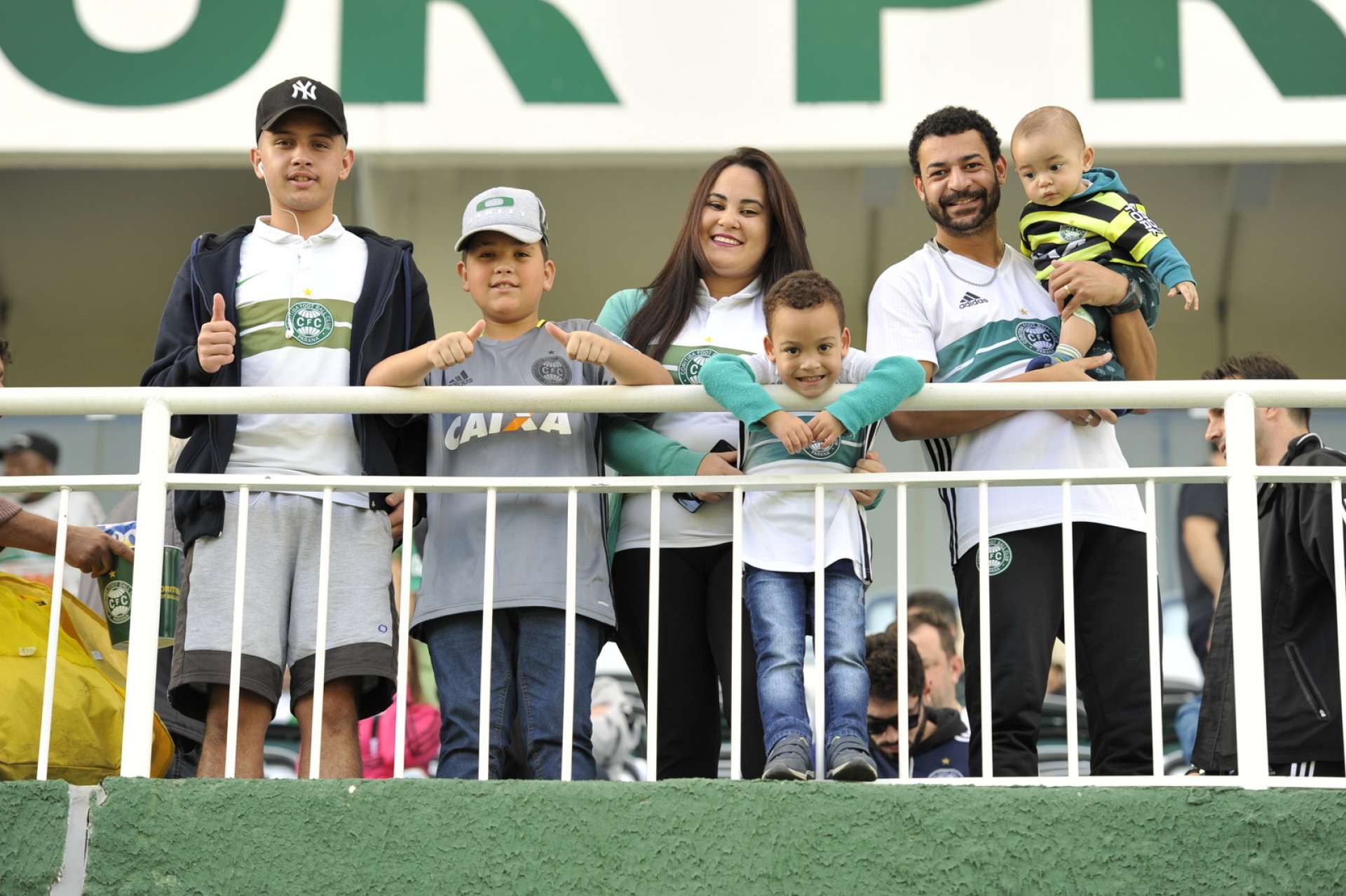 Torcida junto ao time