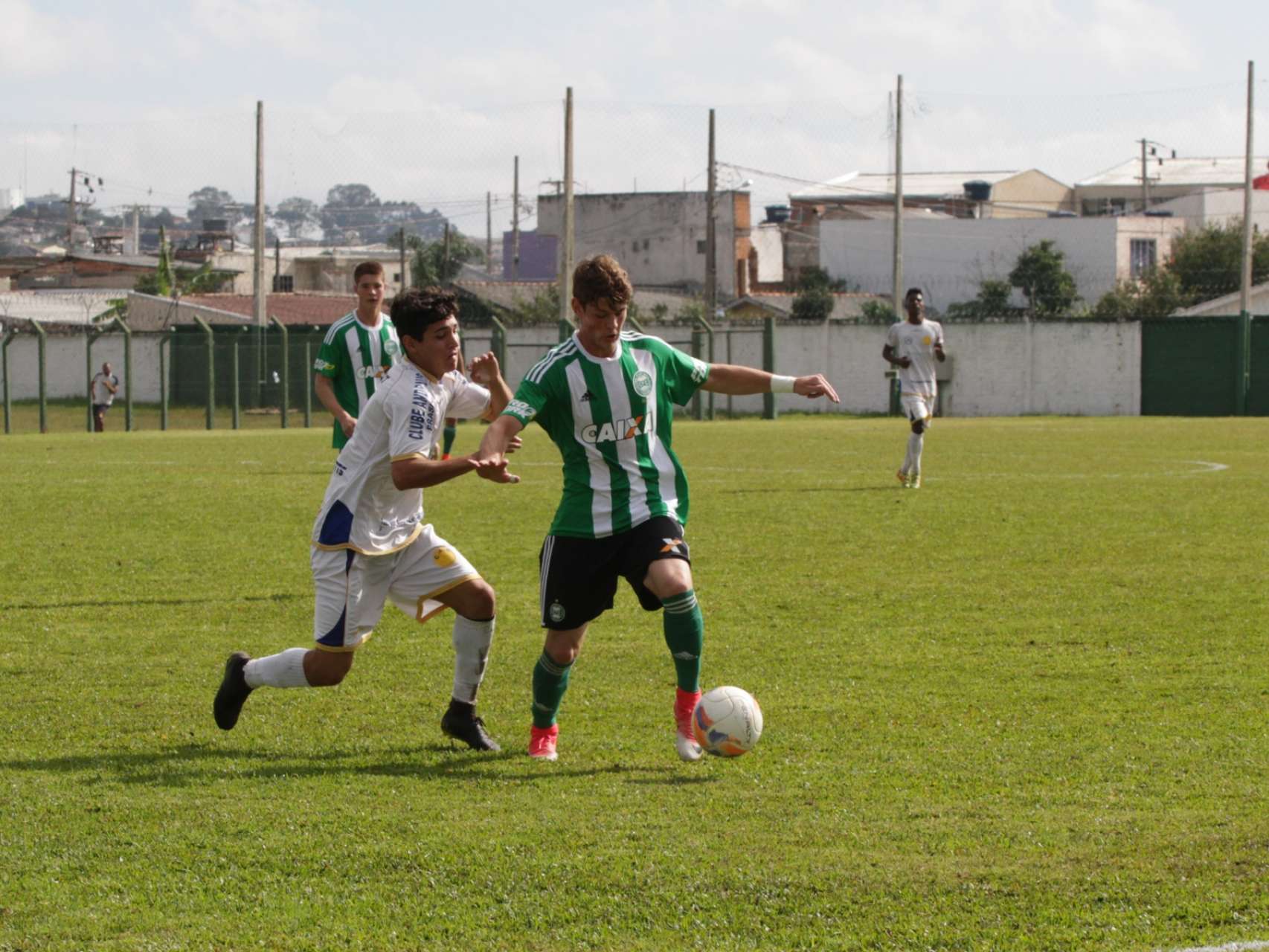 Coxa empata com o Andraus 