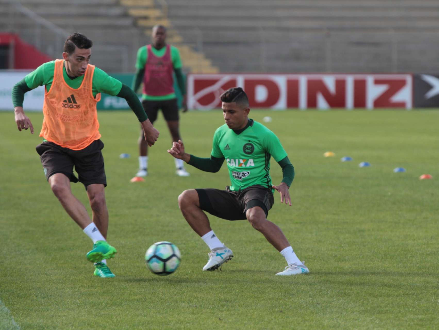 Fotos do treino na Vila