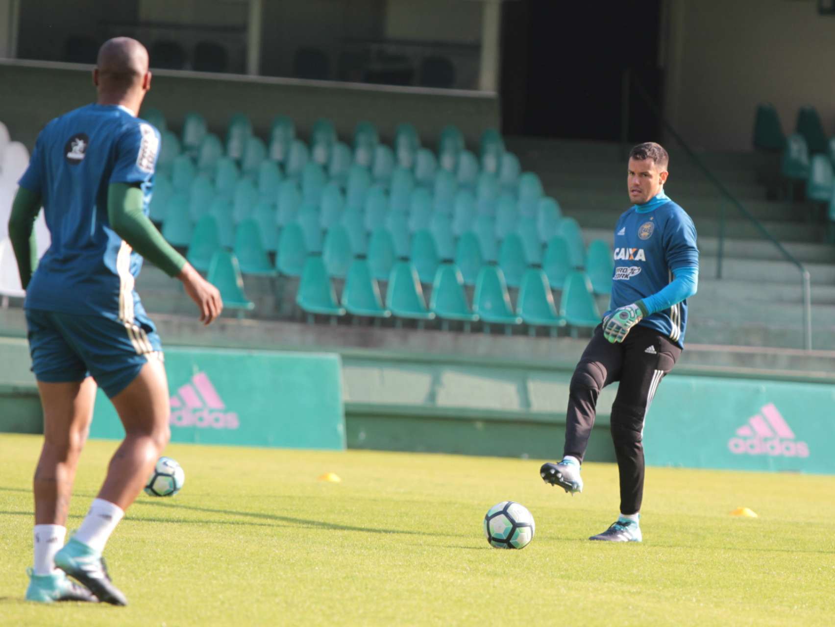 Coxa pronto para pegar o S�o Paulo