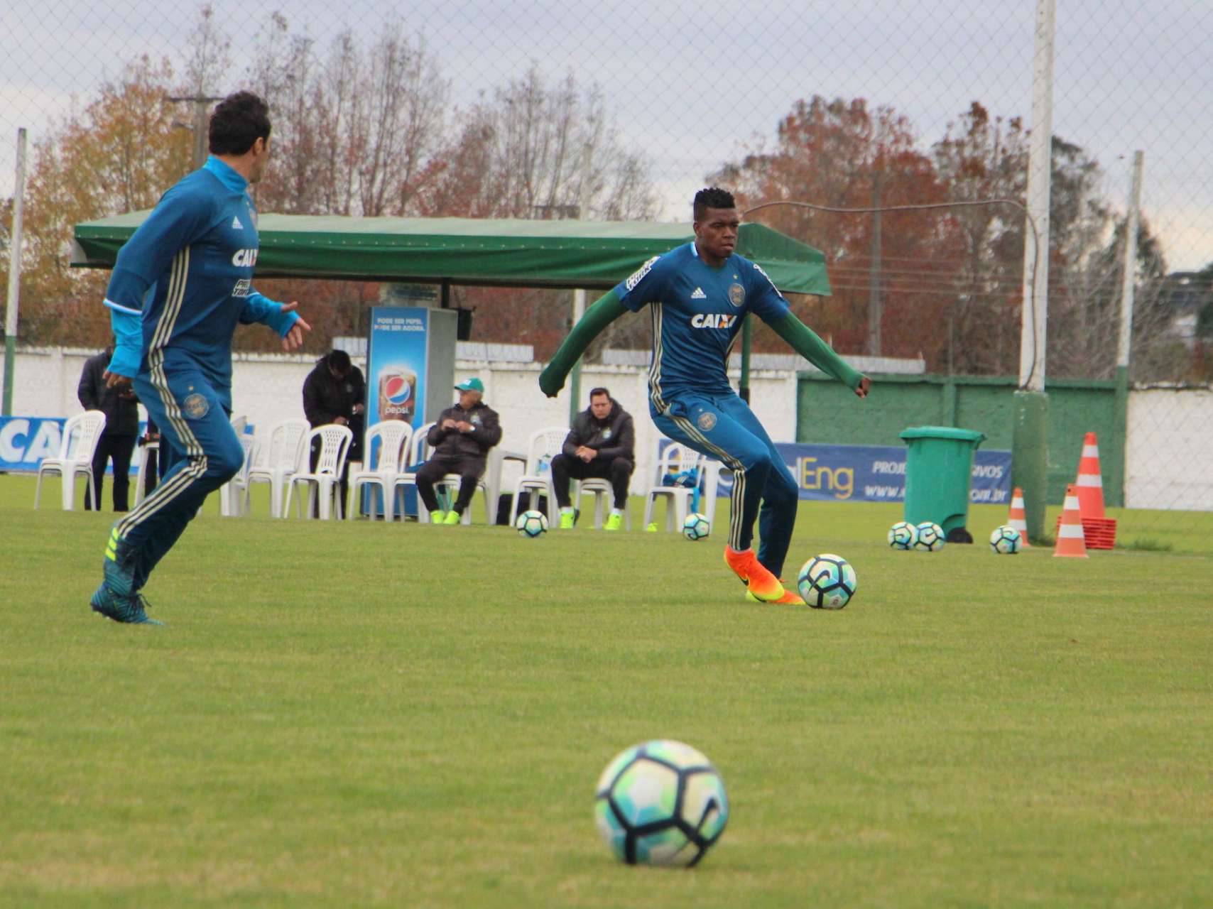 Coxa se reapresenta no CT
