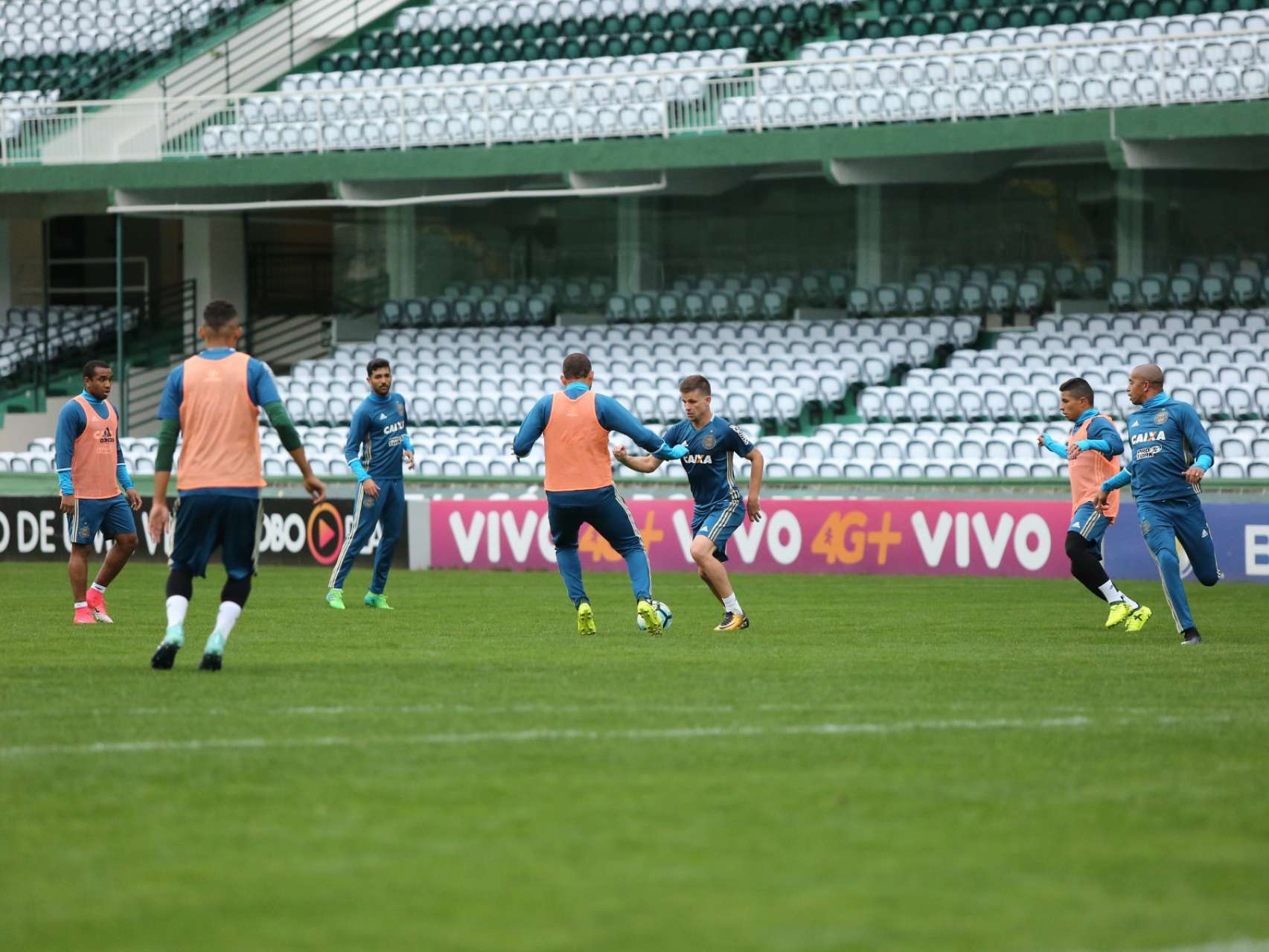 No palco da partida