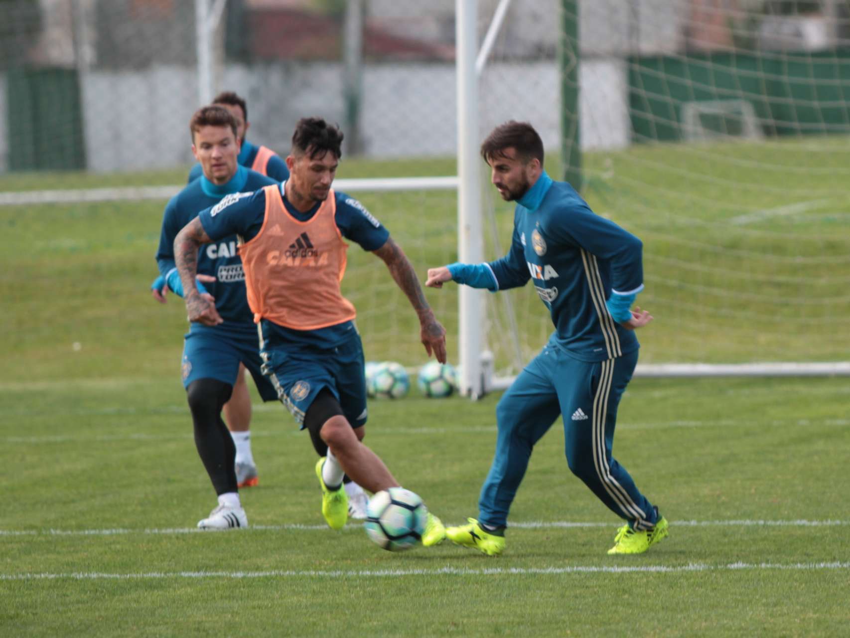 Galeria: Coxa fecha treino em dois per�odos