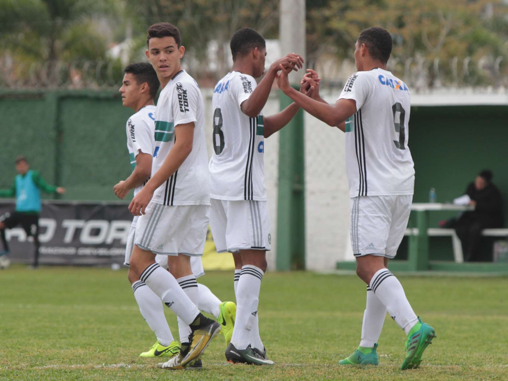 Sub-17 goleia o Prudent�polis