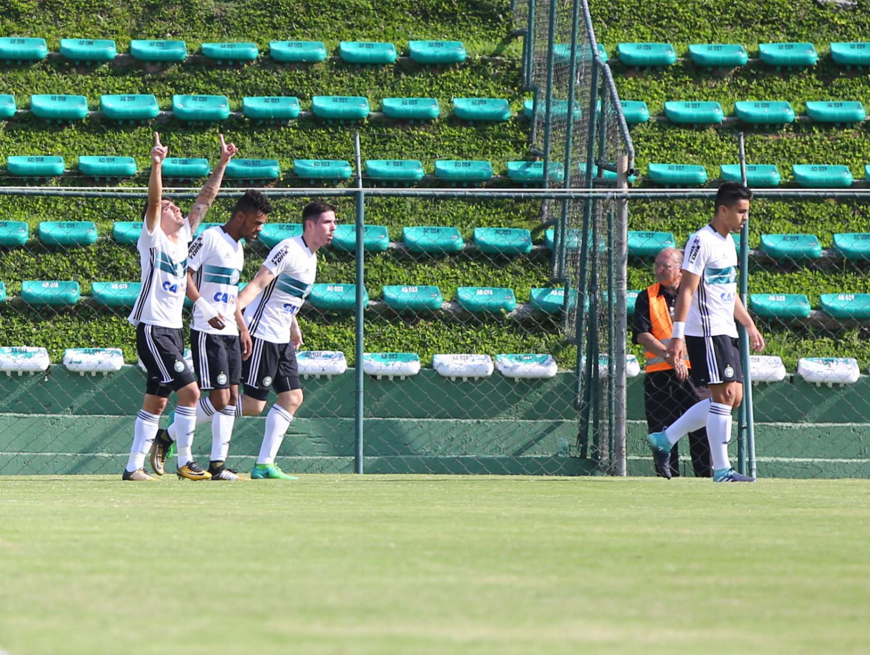 BR Sub-20: fotos da vit�ria coxa-branca