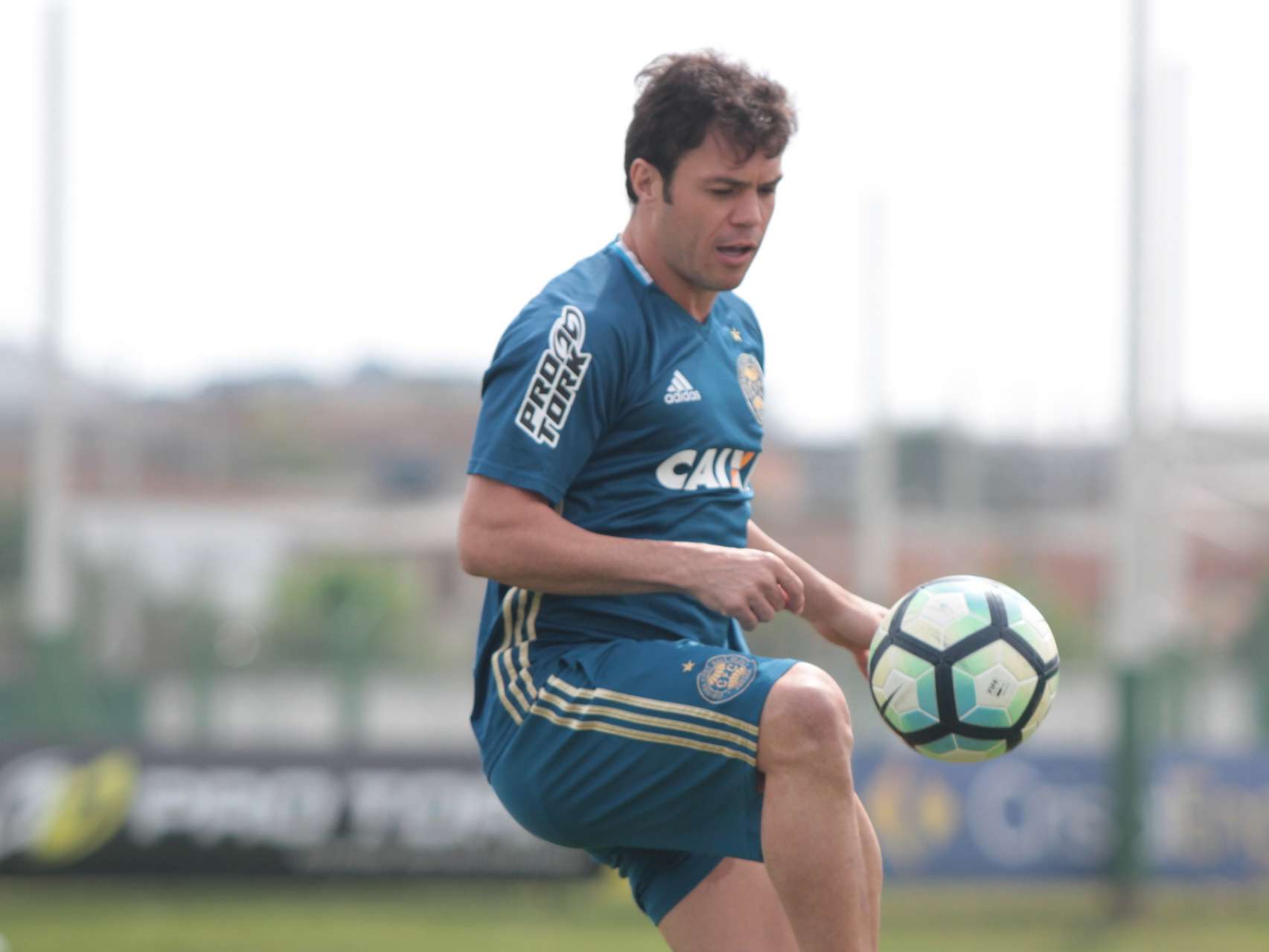 Kleber passa por procedimento