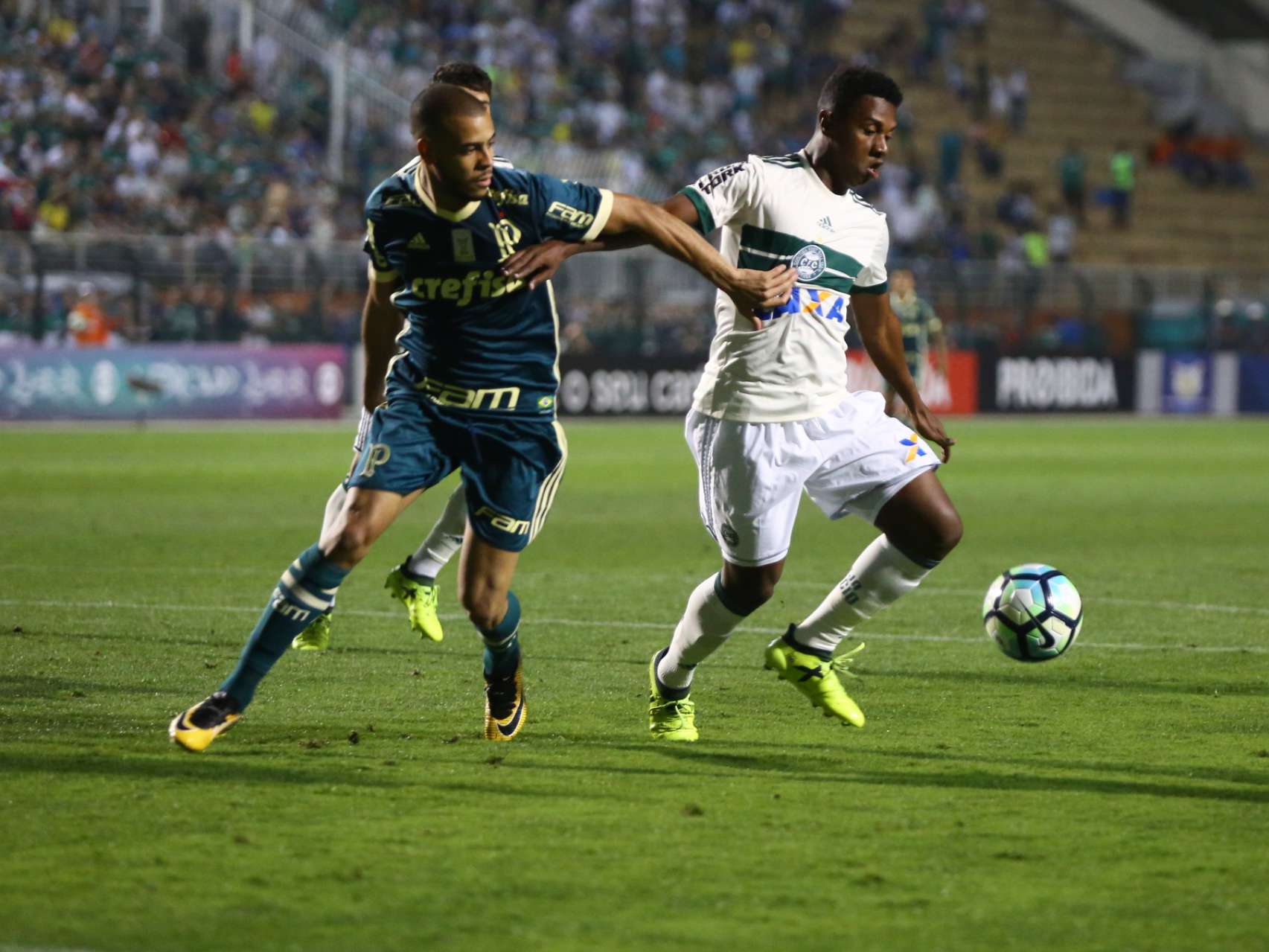 Coxa sofre derrota em S�o Paulo